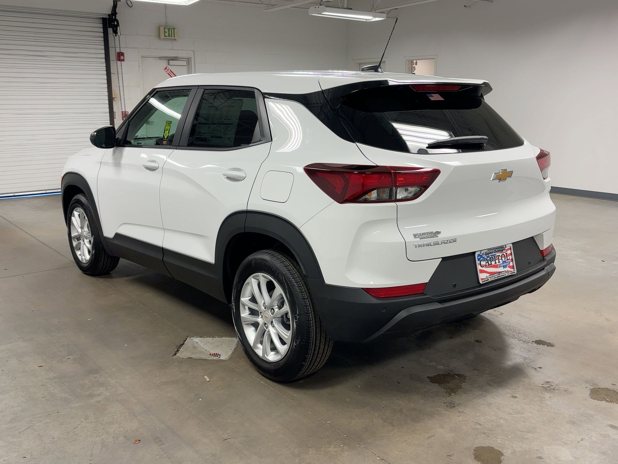 2026 Chevrolet Trailblazer LS photo 2