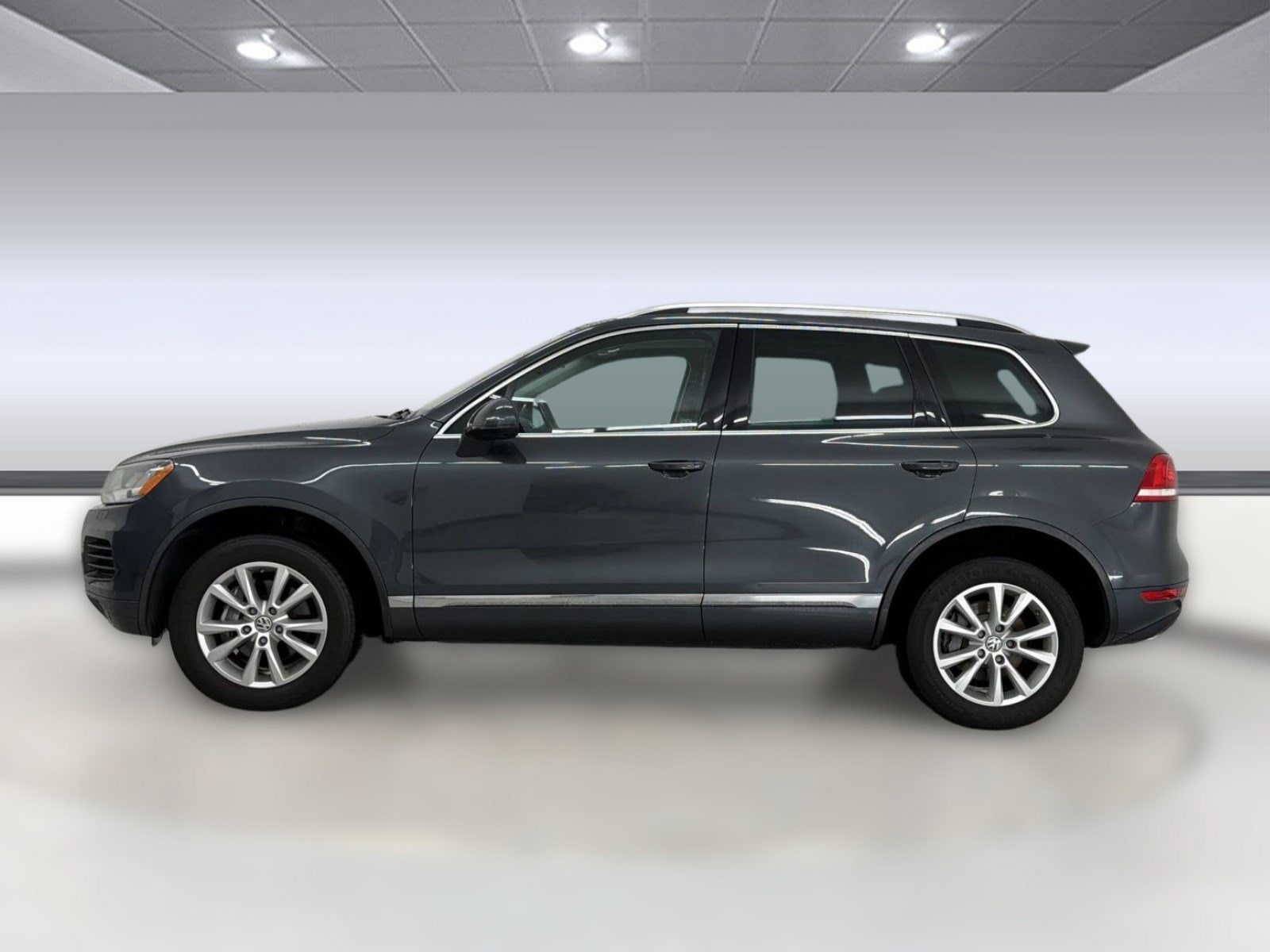 Used 2014 Volkswagen Touareg Sport with VIN WVGEF9BP5ED009095 for sale in Montgomery, AL