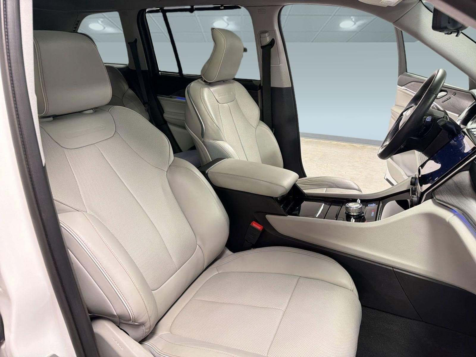 2023 Jeep Grand Cherokee Overland - Photo 31