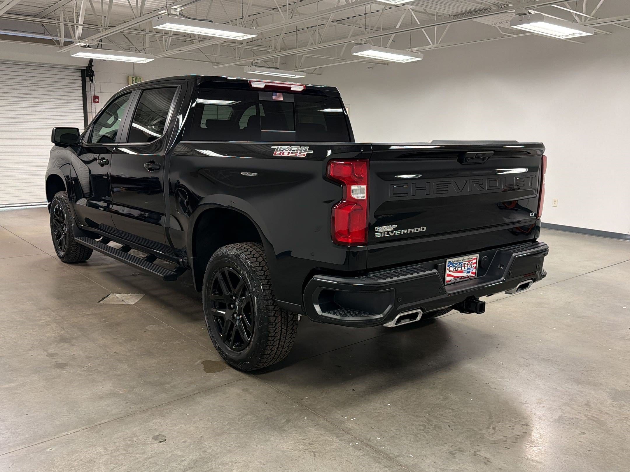 2026 Chevrolet Silverado 1500 LT Trail Boss - Photo 2
