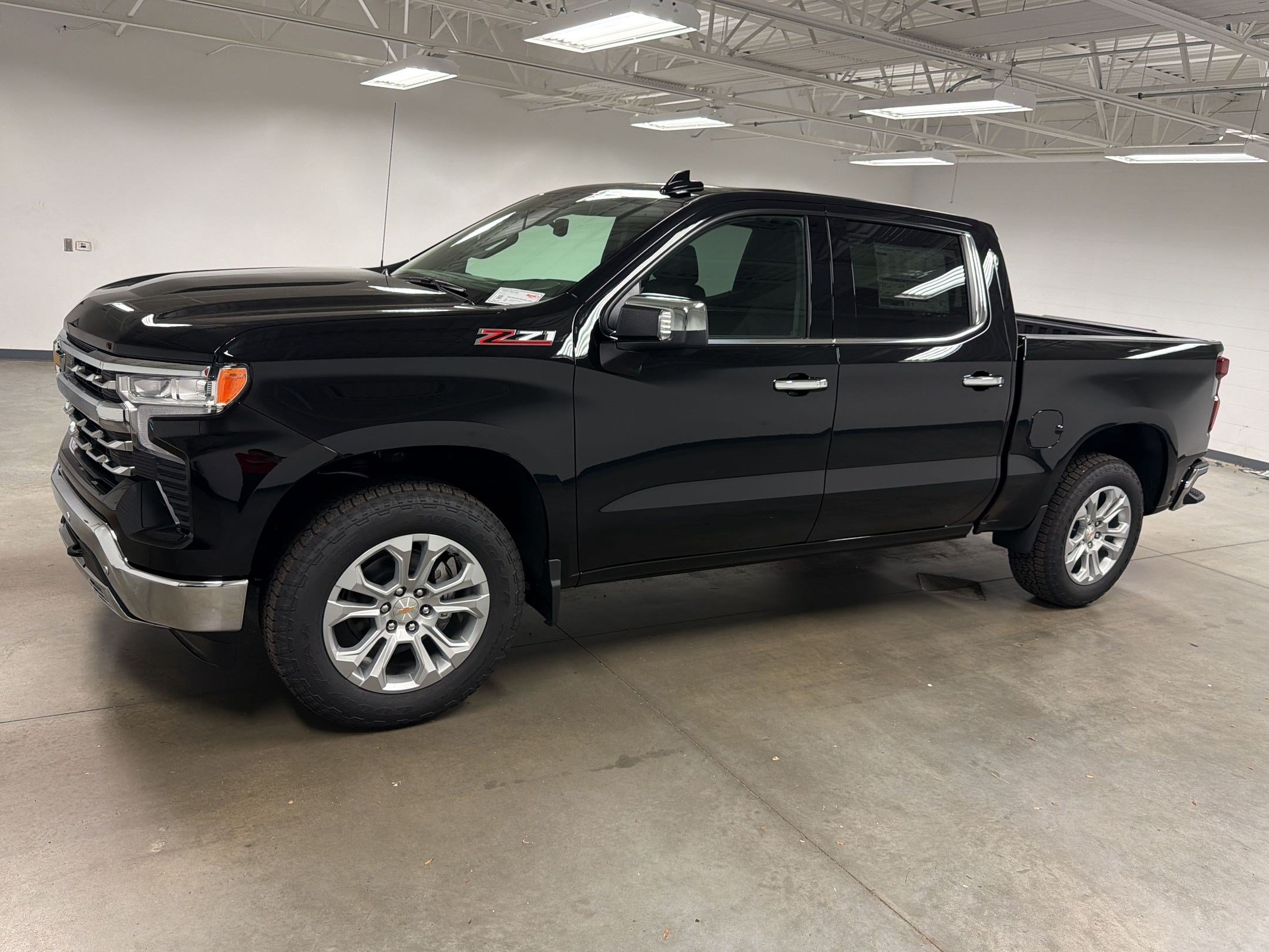 2026 Chevrolet Silverado 1500 LTZ - Photo 24