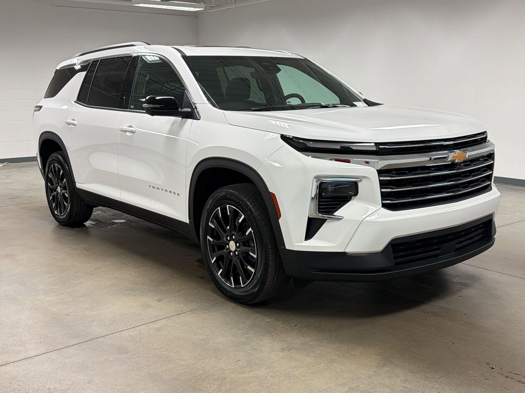 2026 Chevrolet Traverse LT photo 6