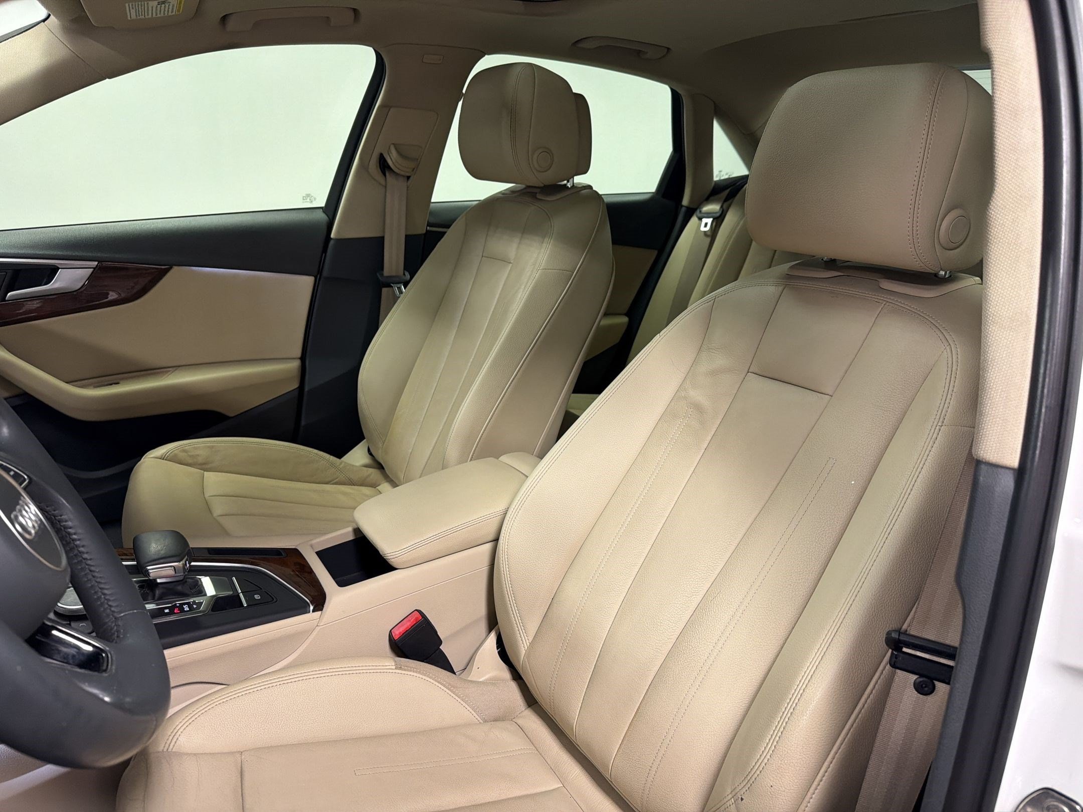 A4 40 Premium Sedan