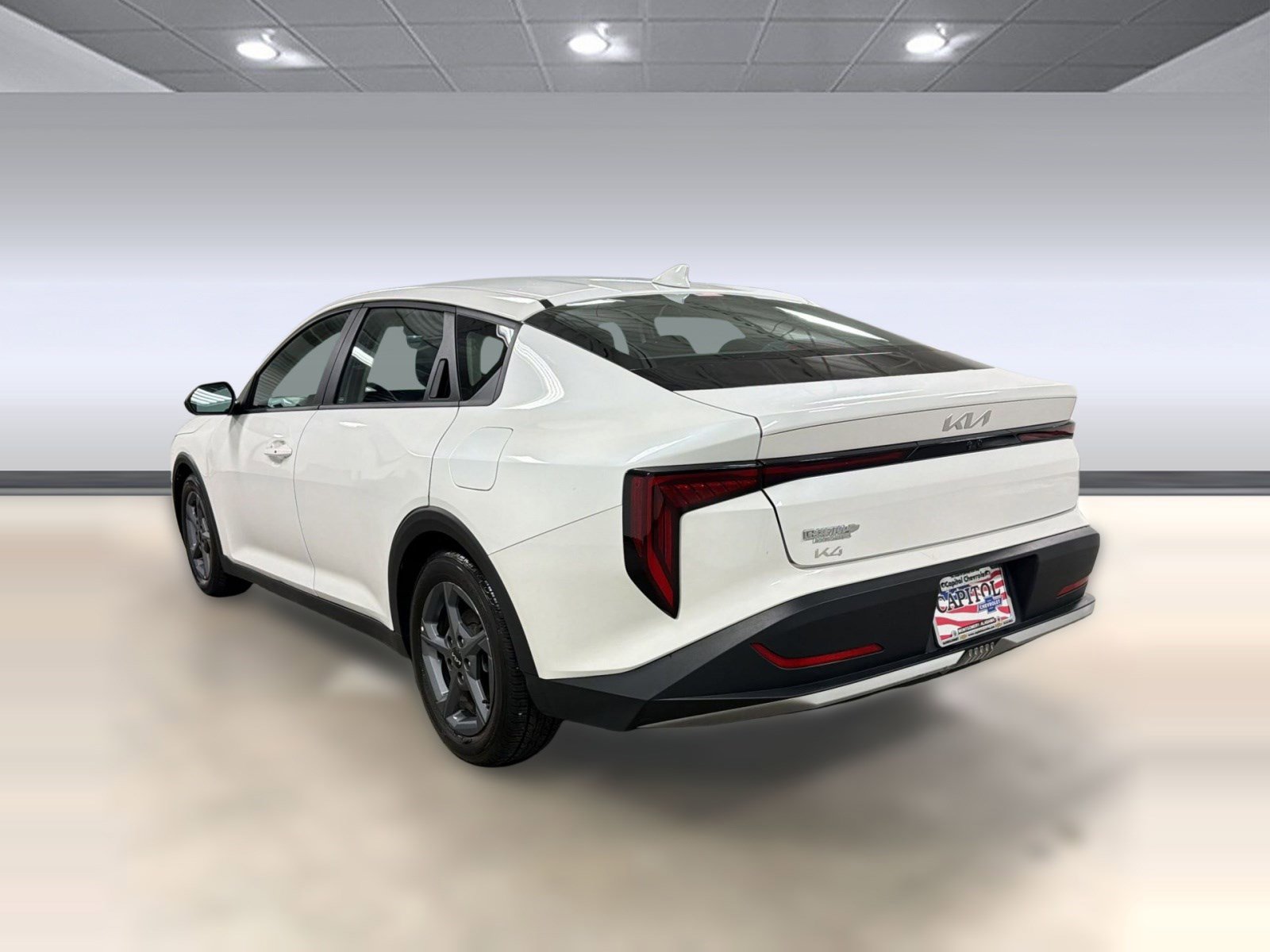 2025 Kia K4 LXS photo 2