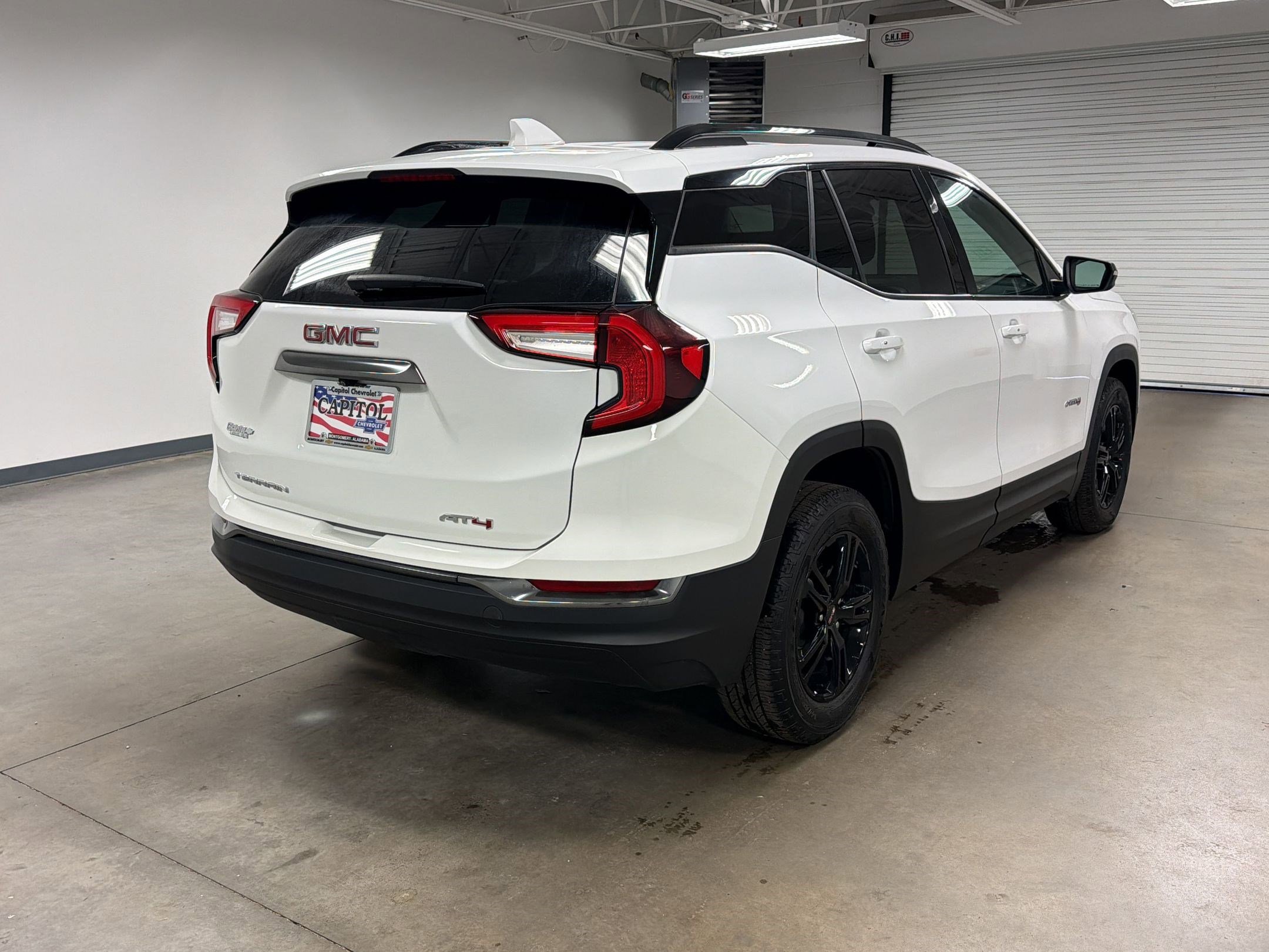 2023 GMC Terrain AT4 photo 3