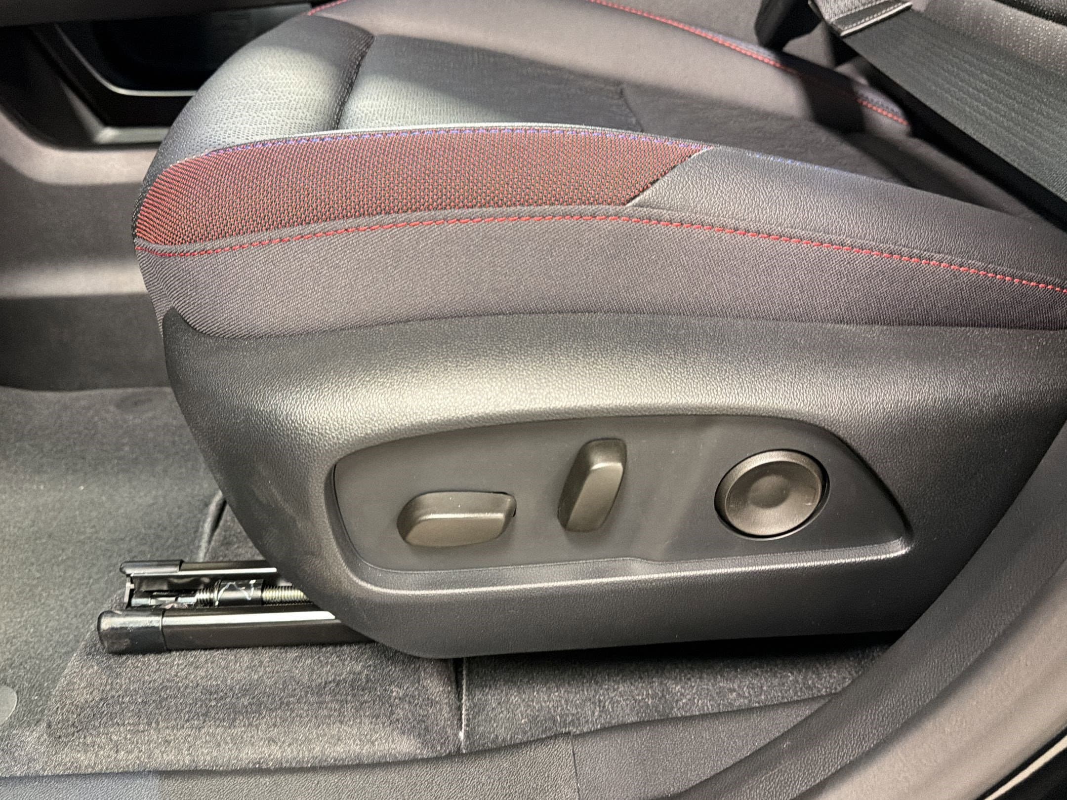 2026 Chevrolet Equinox RS - Photo 13