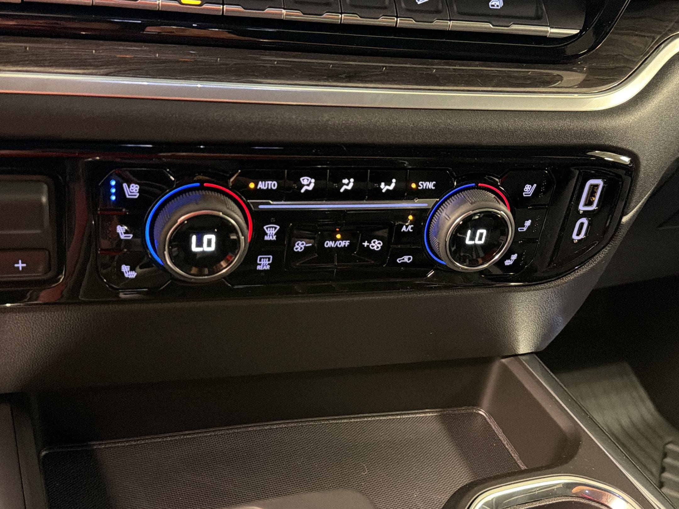 2026 Chevrolet Silverado 1500 LTZ - Photo 17
