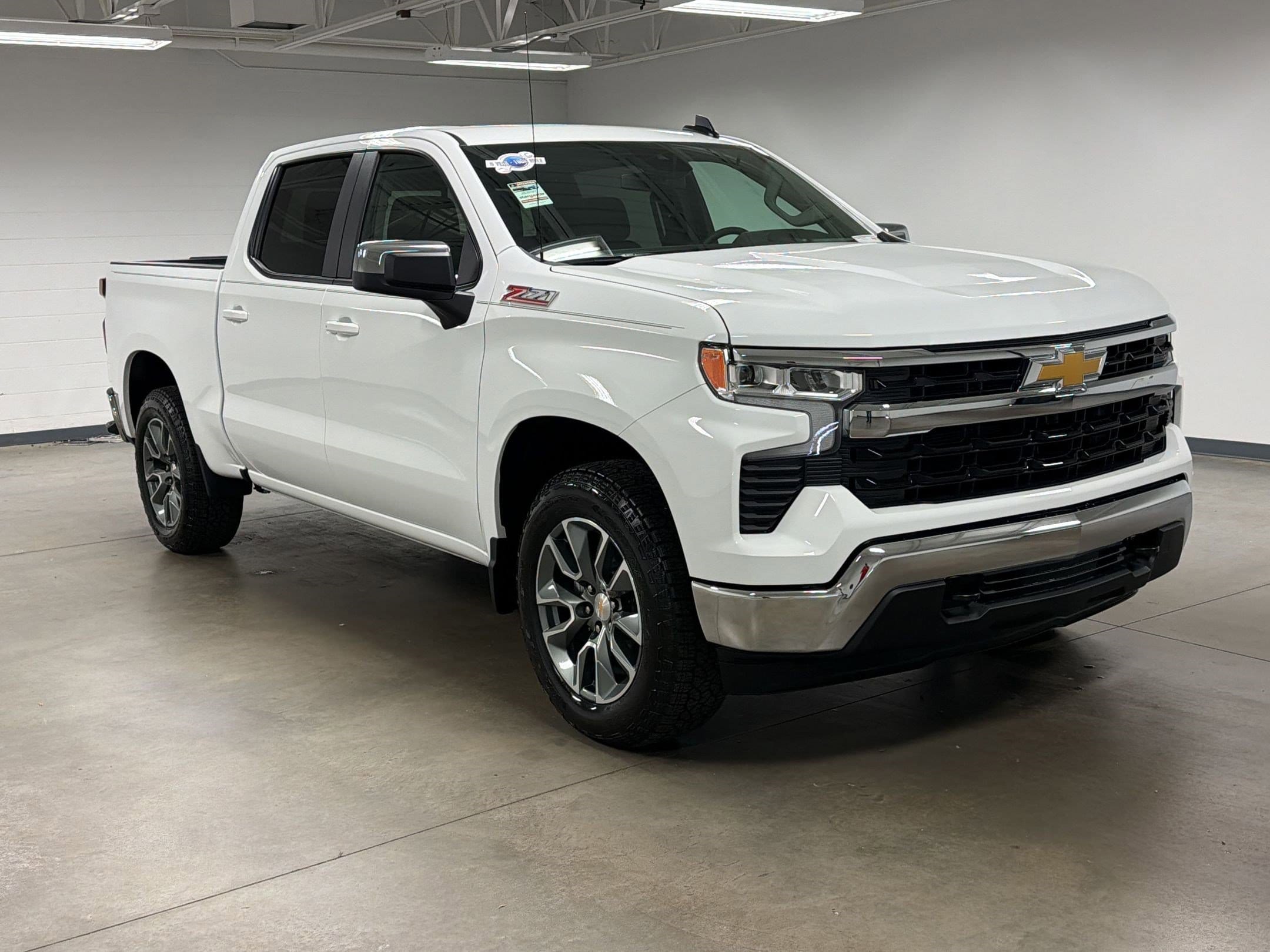 2026 Chevrolet Silverado 1500 LT photo 4