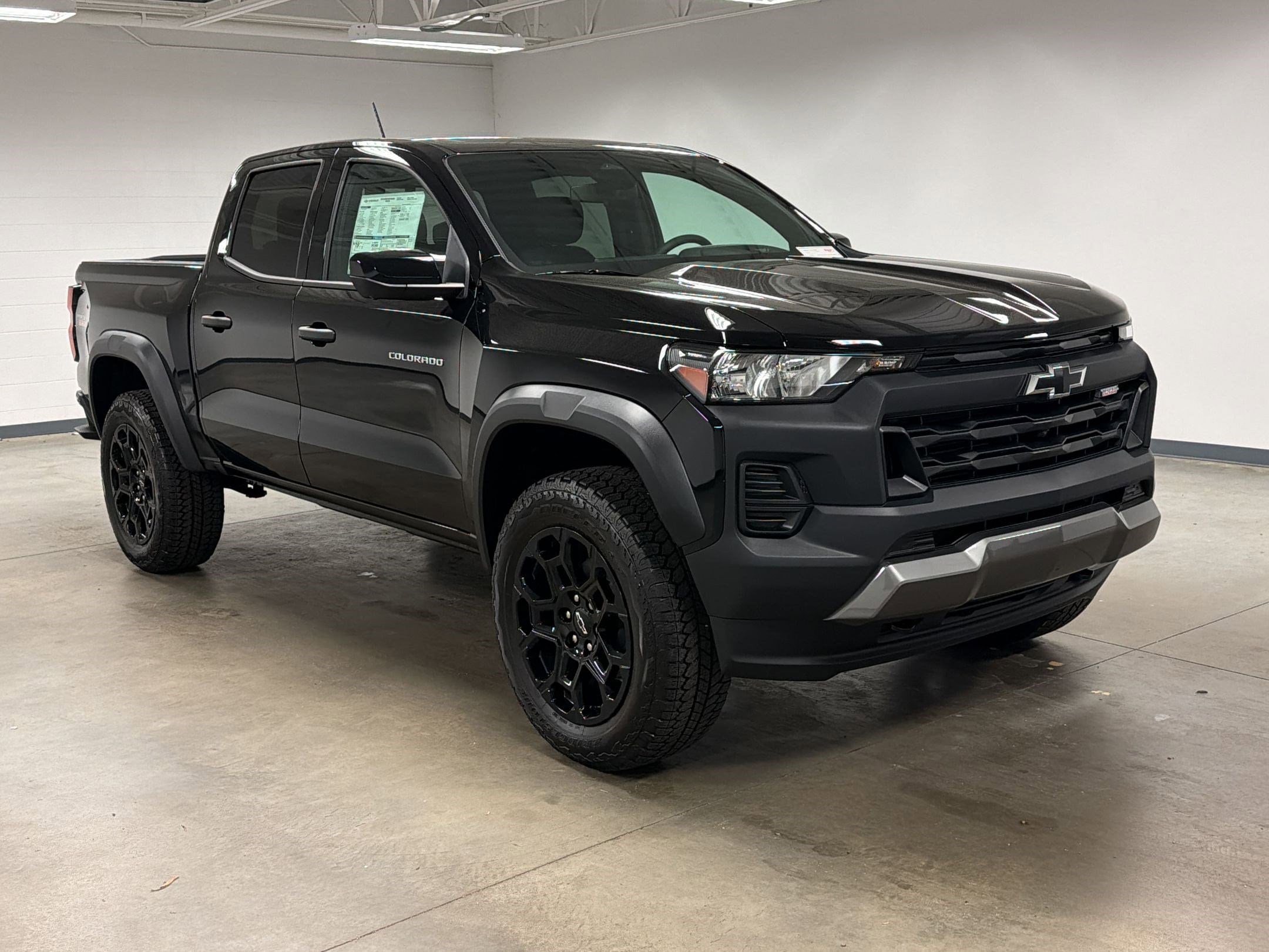 2026 Chevrolet Colorado Trail Boss - Photo 6