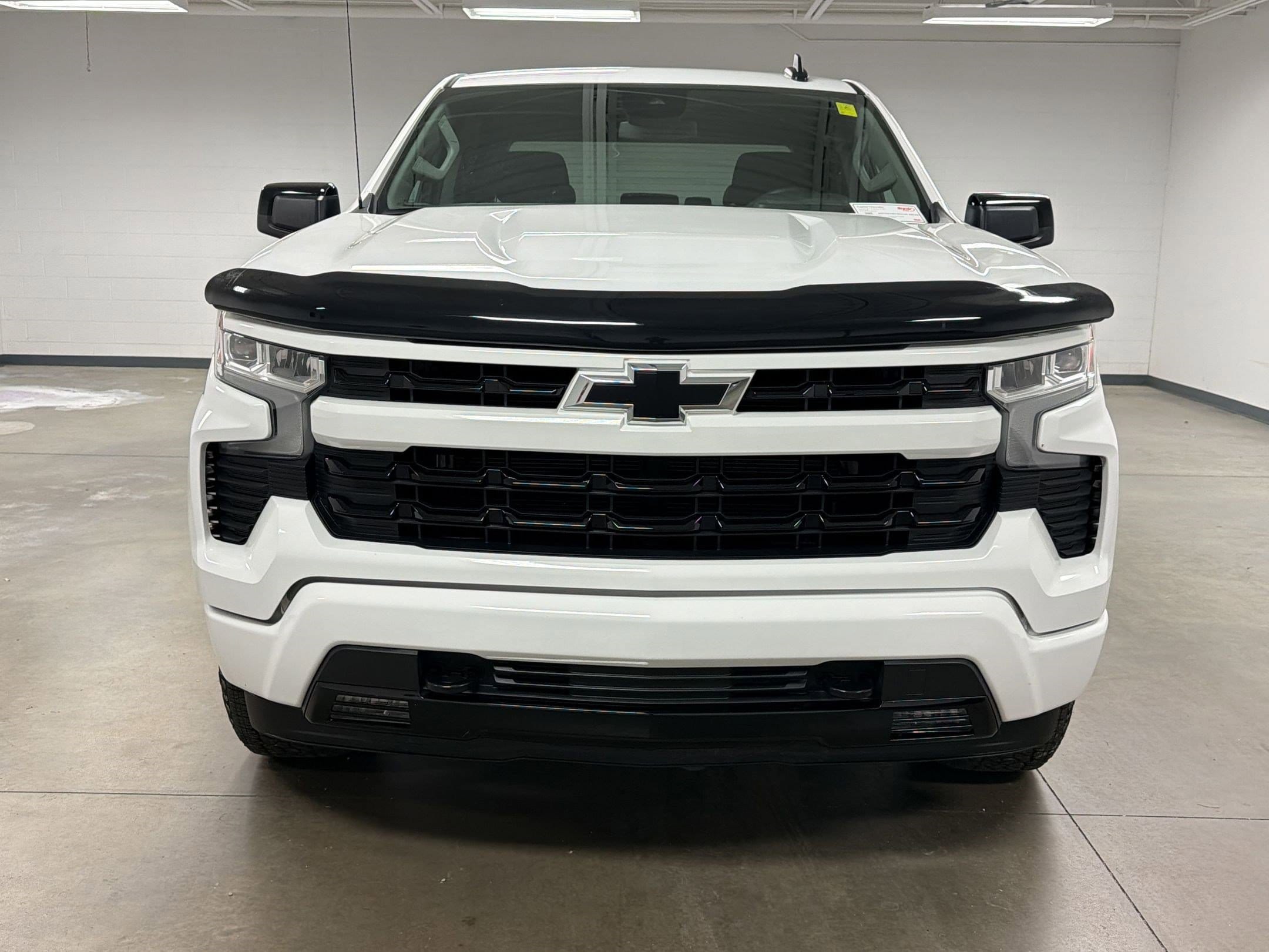 2023 Chevrolet Silverado 1500 RST photo 4