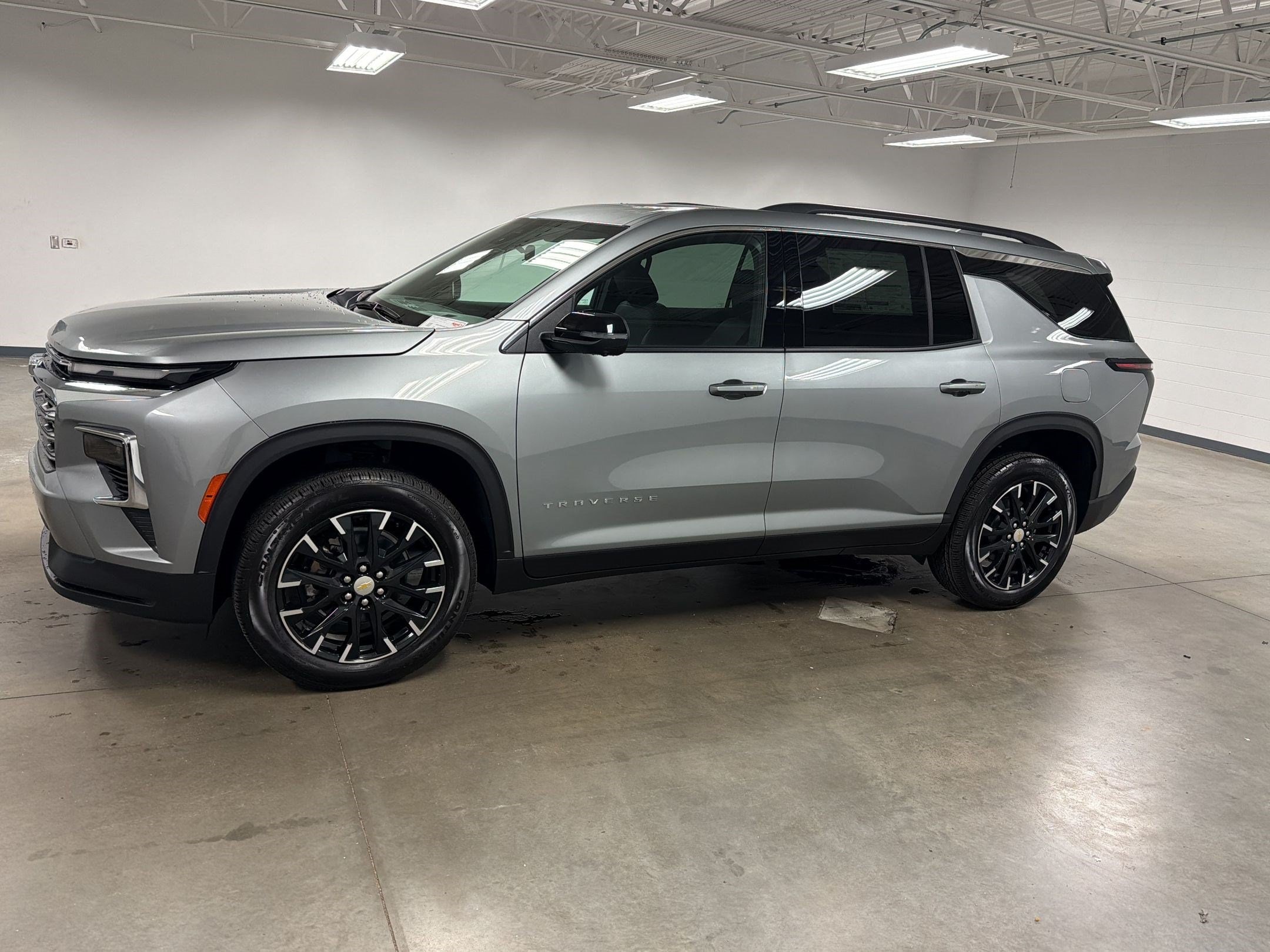 2026 Chevrolet Traverse LT - Photo 19