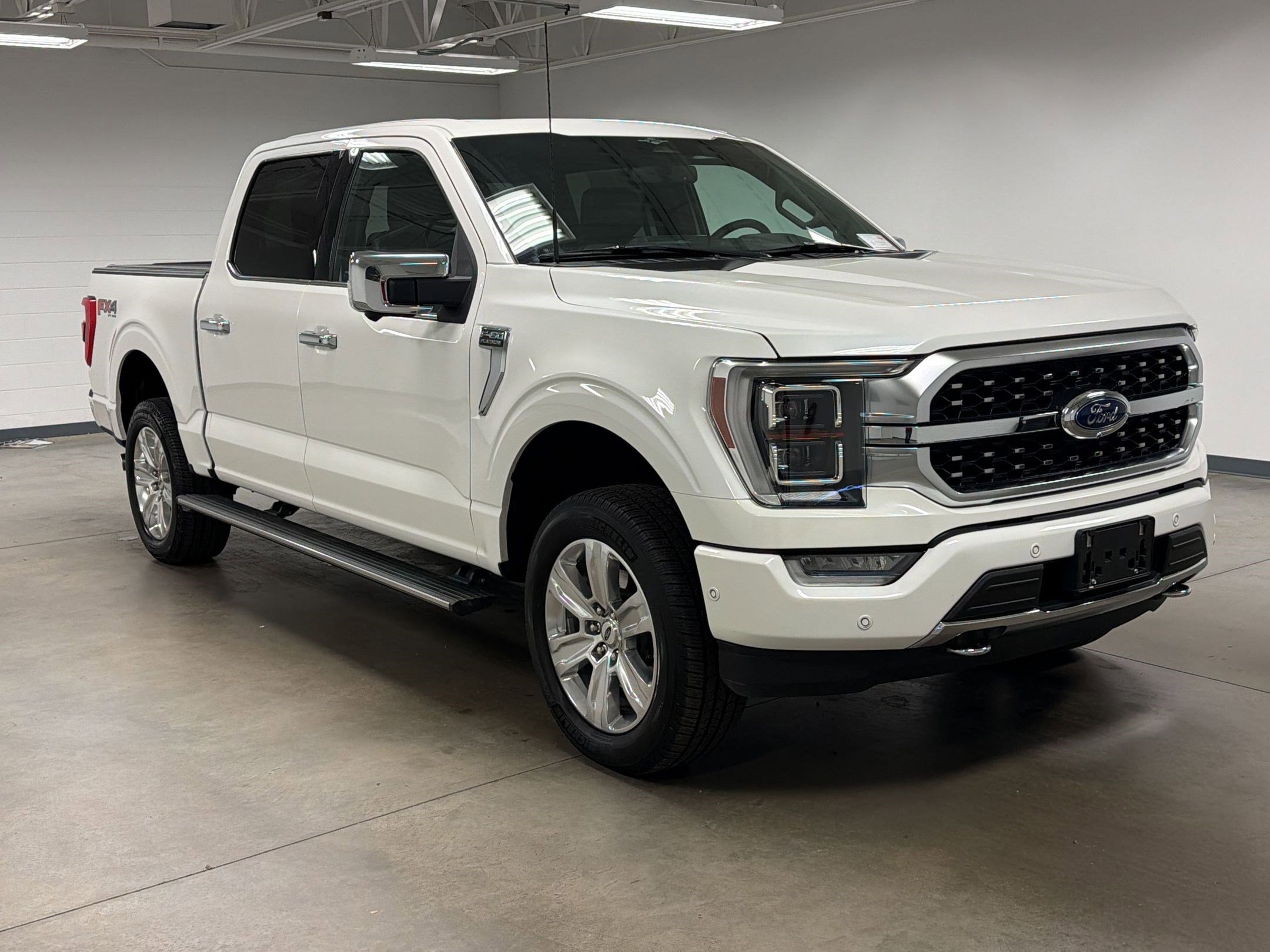 2023 Ford F-150 Platinum photo 4