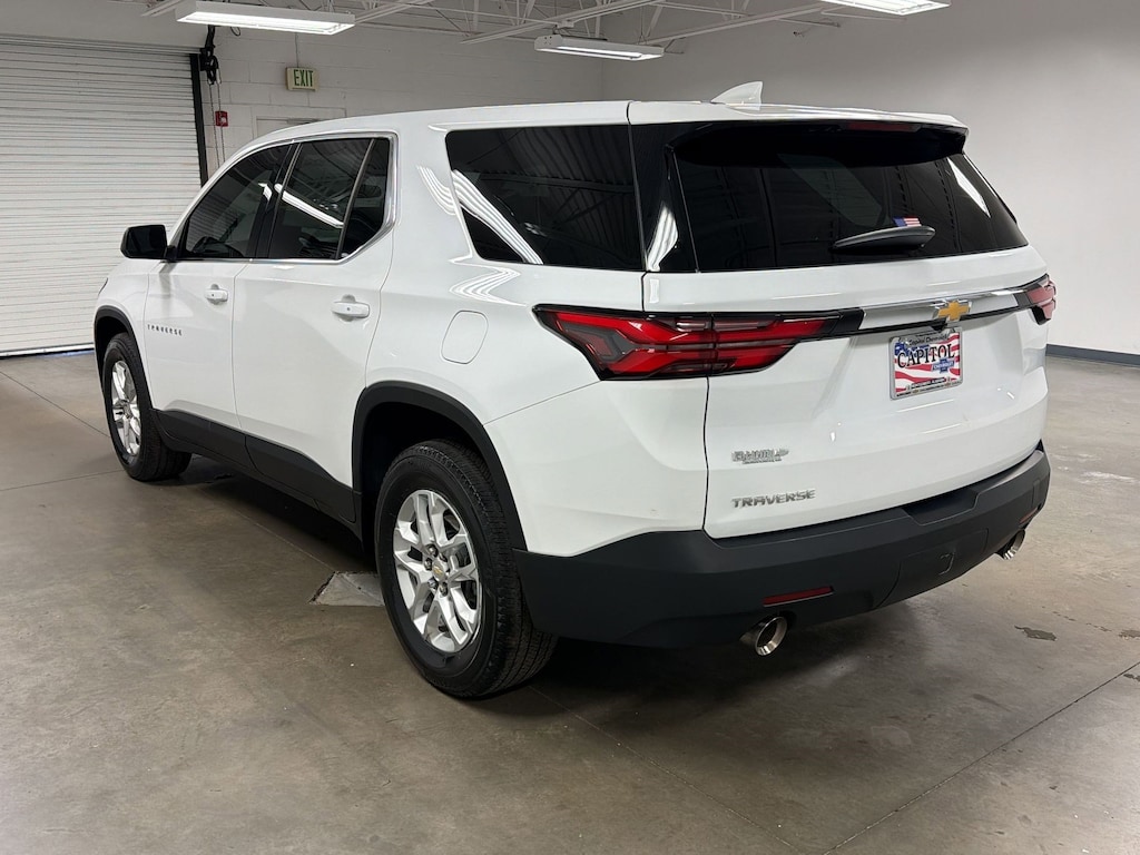 Used 2022 Chevrolet Traverse LS SUV