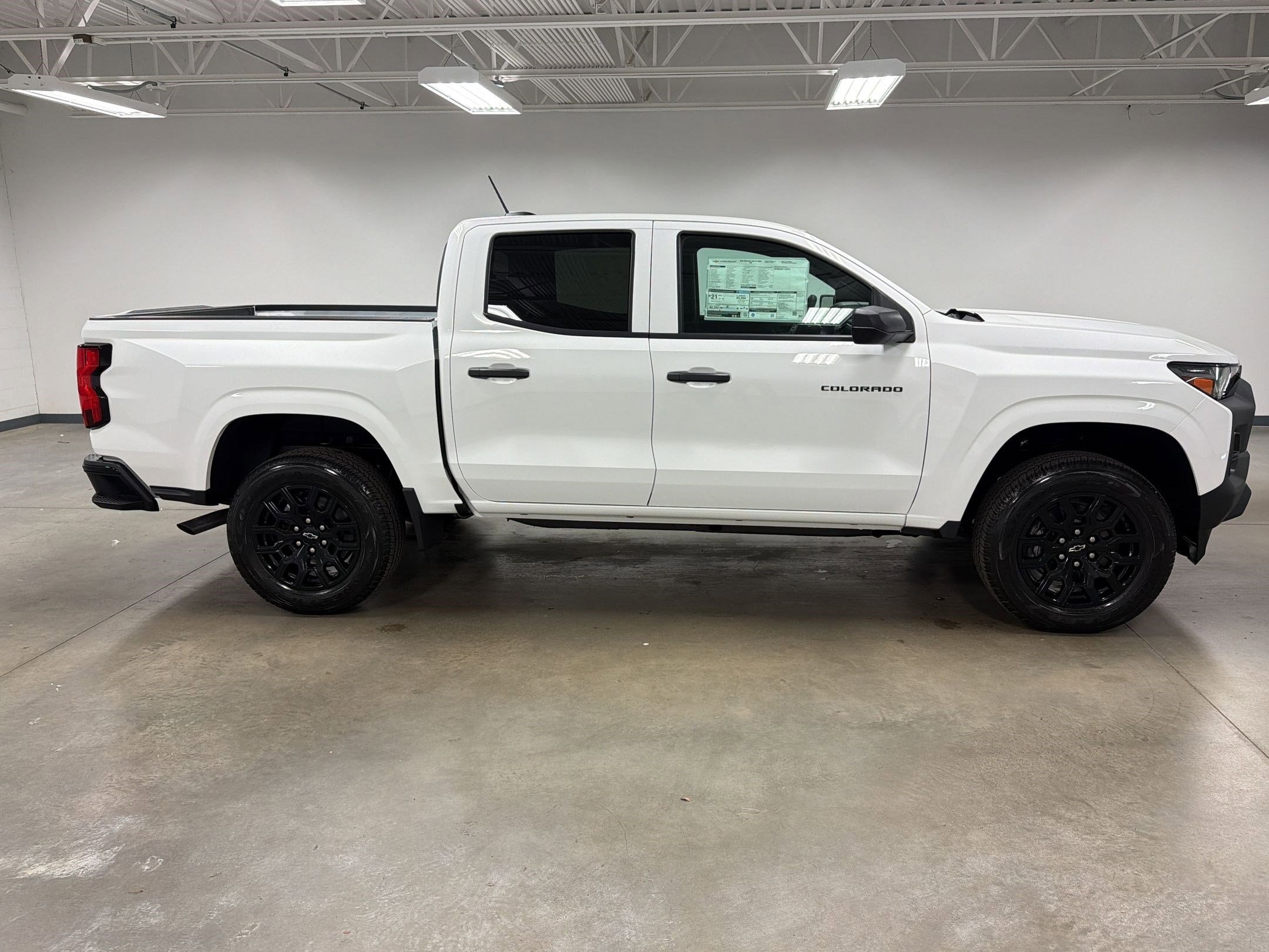 2026 Chevrolet Colorado WT photo 3