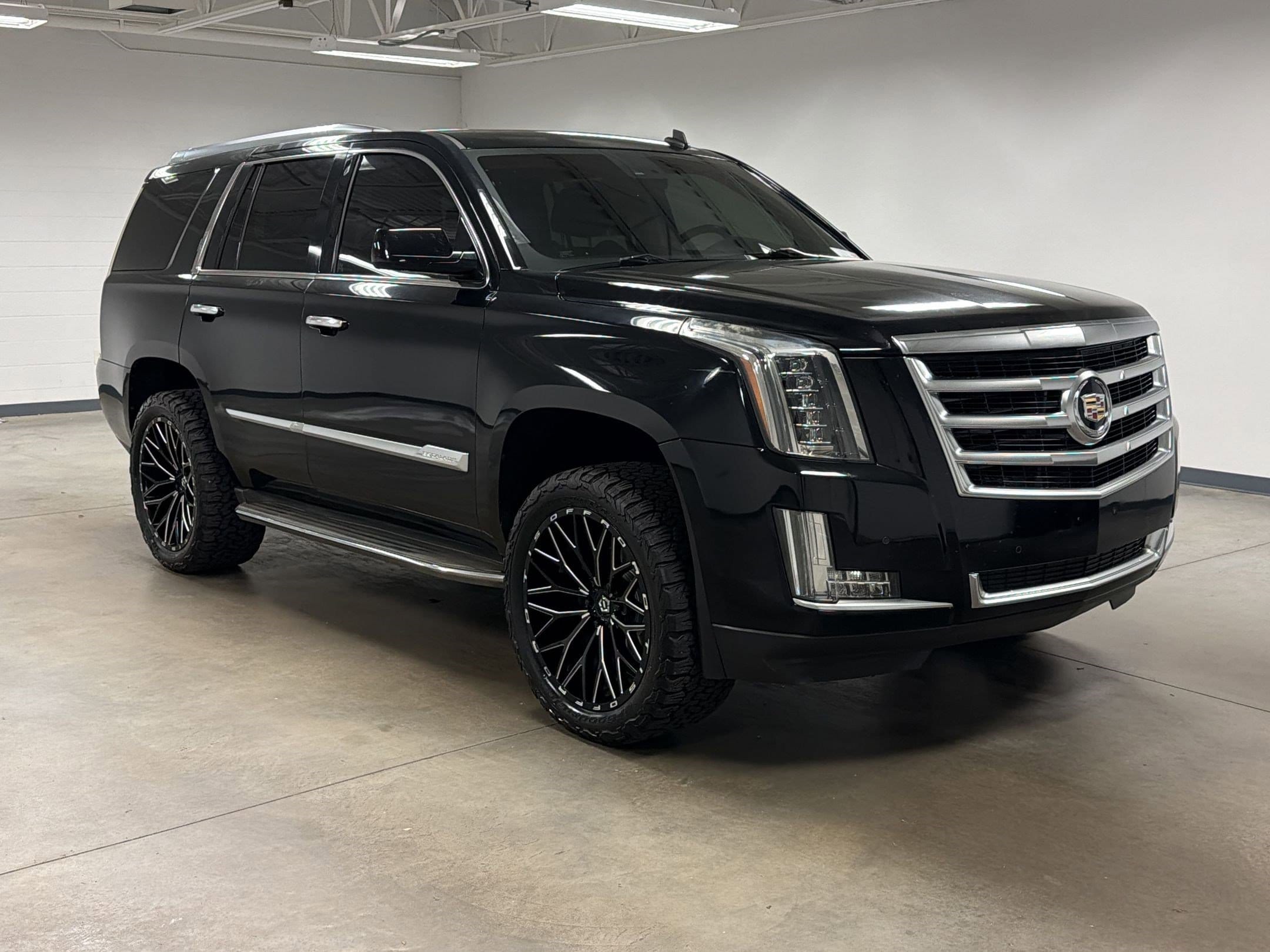2015 CADILLAC Escalade Luxury photo 5