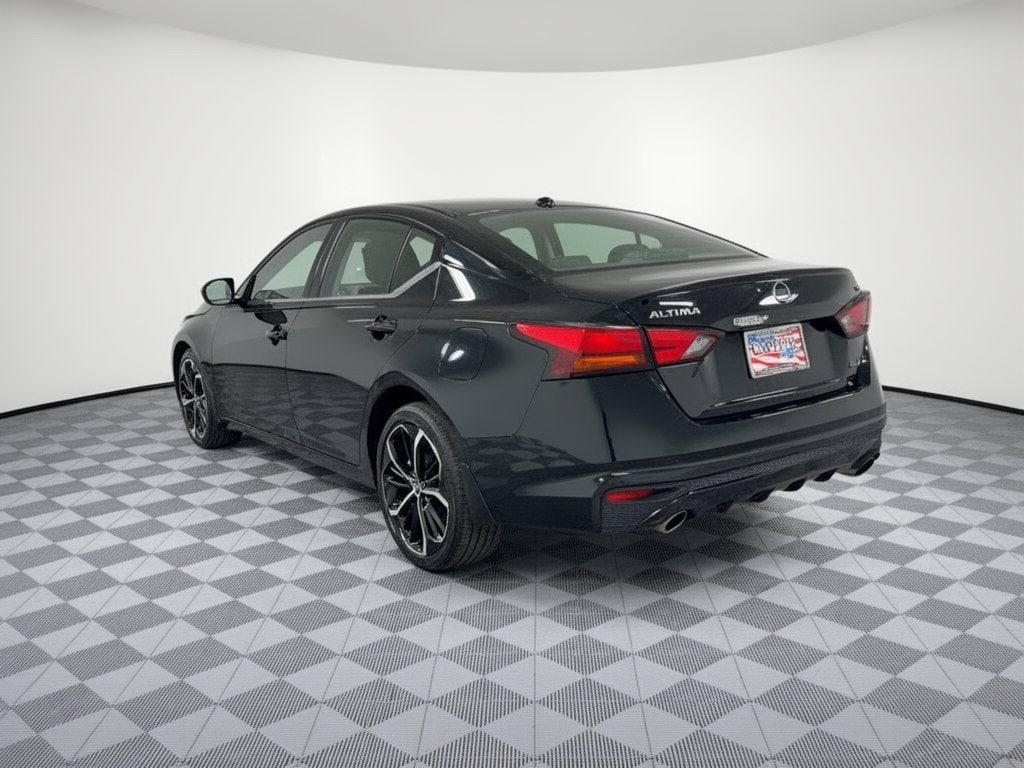 Used 2025 Nissan Altima SR