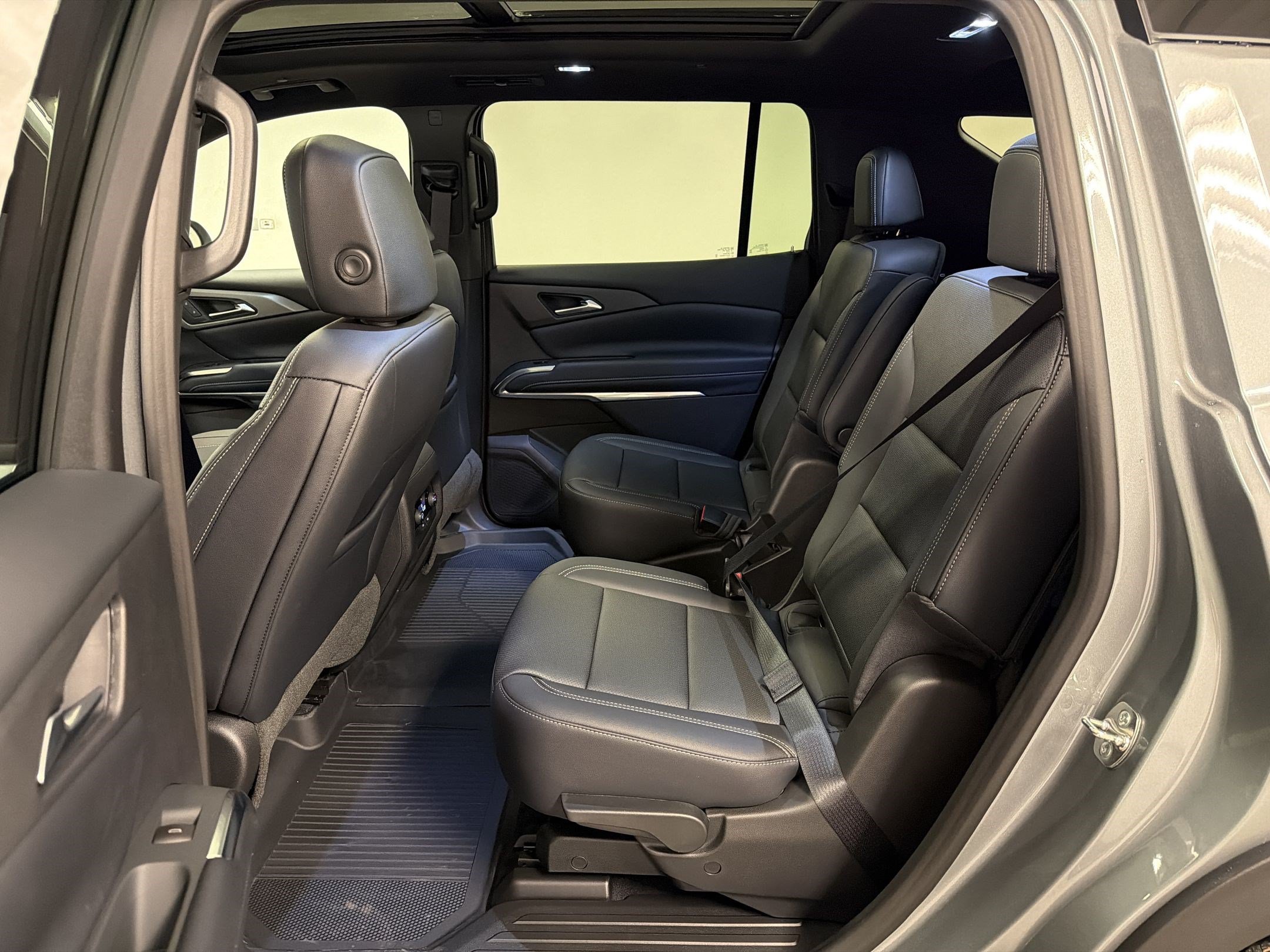 2026 Chevrolet Traverse LT - Photo 13