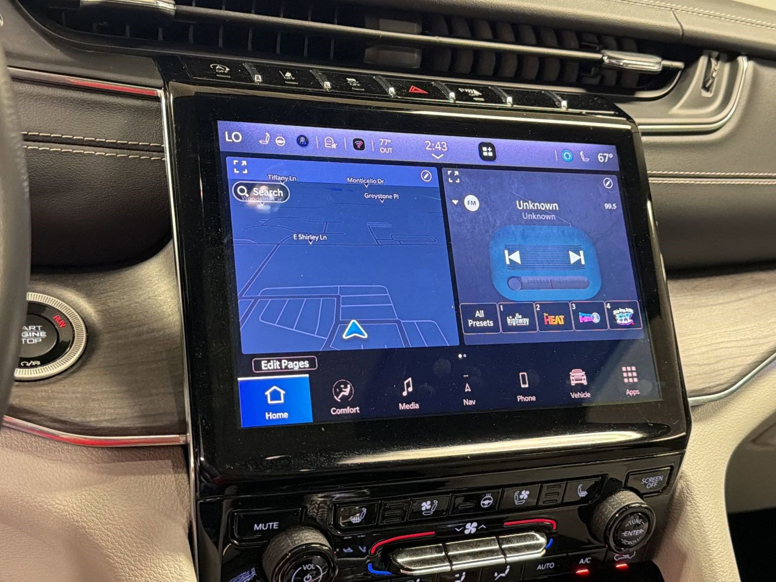 2023 Jeep Grand Cherokee Overland - Photo 24