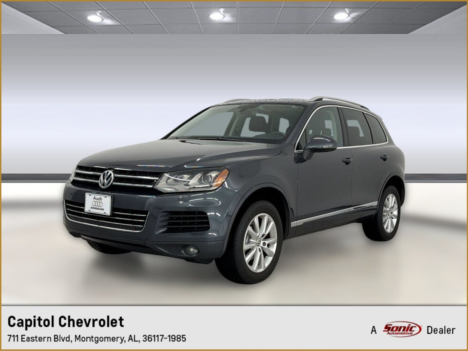 2014 Volkswagen Touareg Sport VR6 w/Navigation's photo