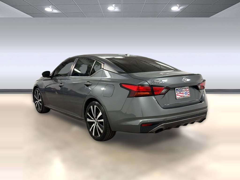 Used 2020 Nissan Altima SR FWD Sedan
