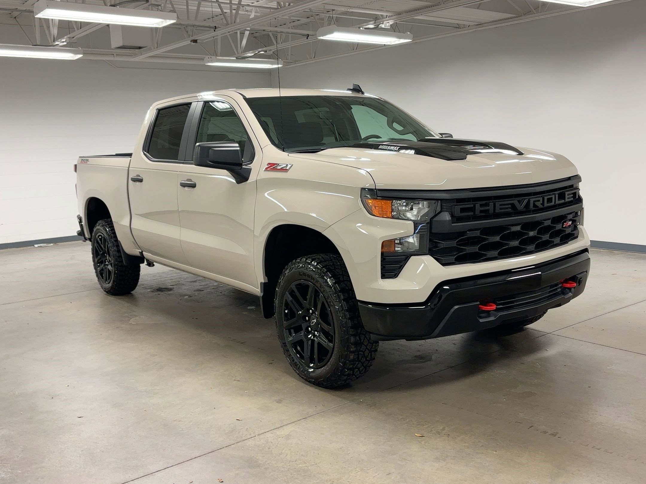 2026 Chevrolet Silverado 1500 Custom Trail Boss photo 4