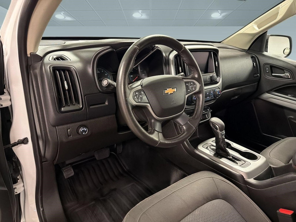 Used 2022 Chevrolet Colorado 2WD LT Truck