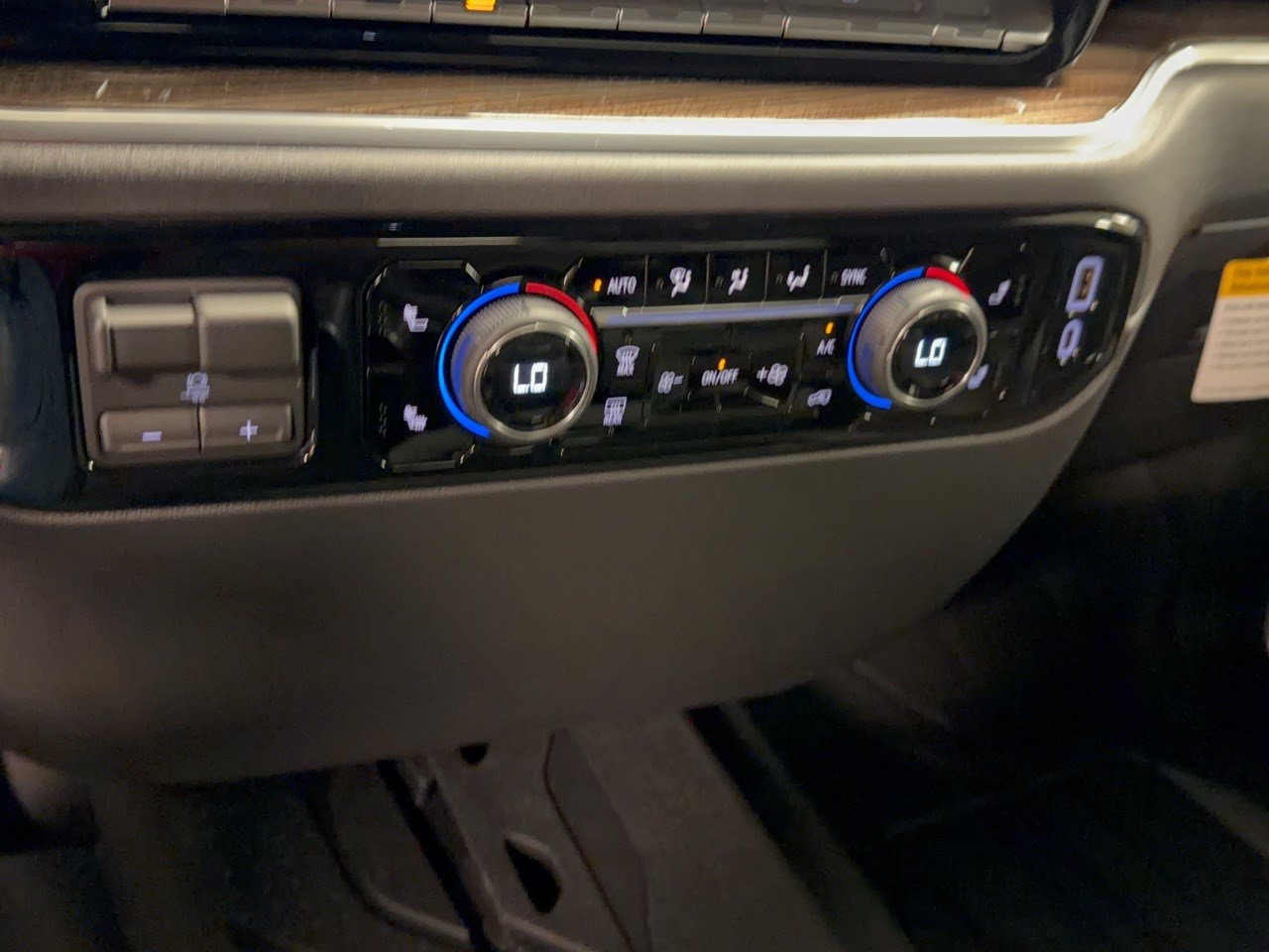 2026 Chevrolet Silverado 1500 RST - Photo 22