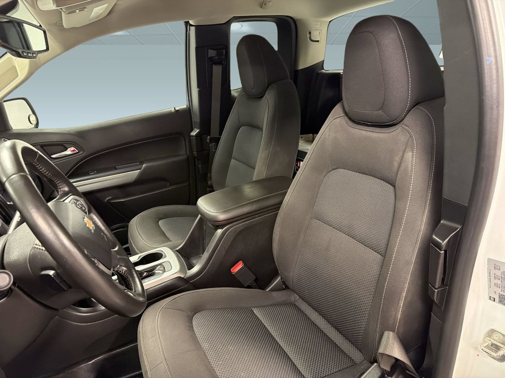 Used 2022 Chevrolet Colorado 2WD LT Truck