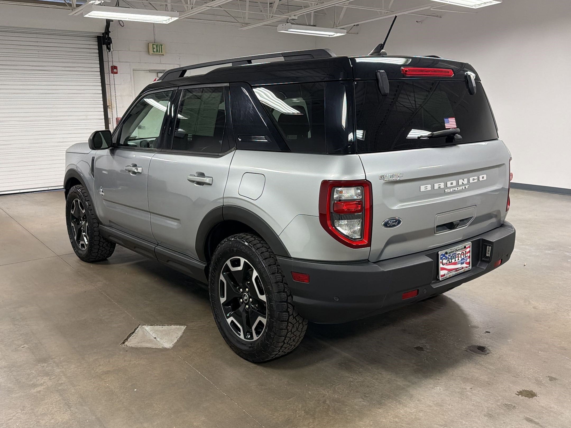 2021 Ford Bronco Sport Outer Banks photo 2