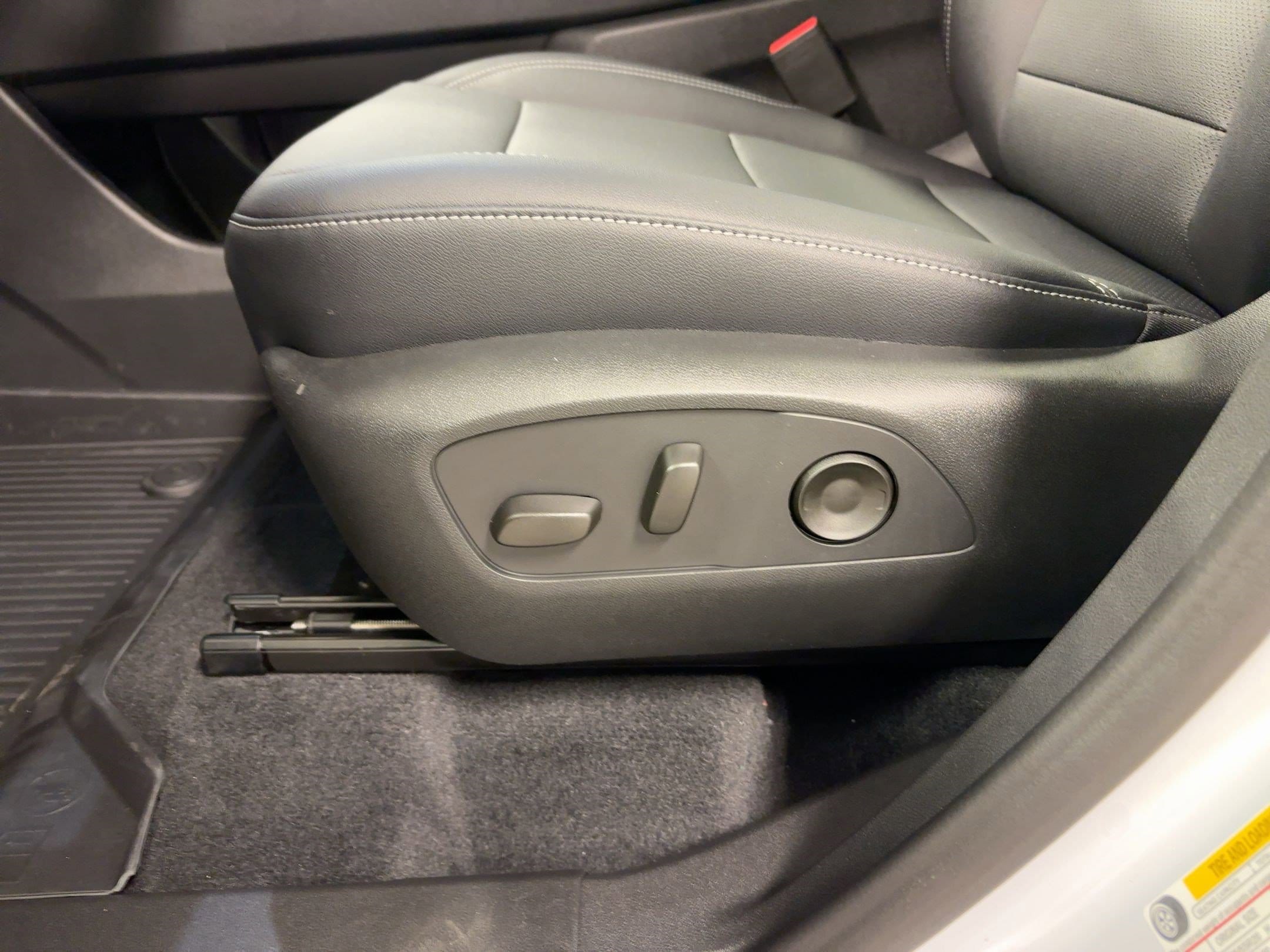 2026 Chevrolet Traverse LT - Photo 11