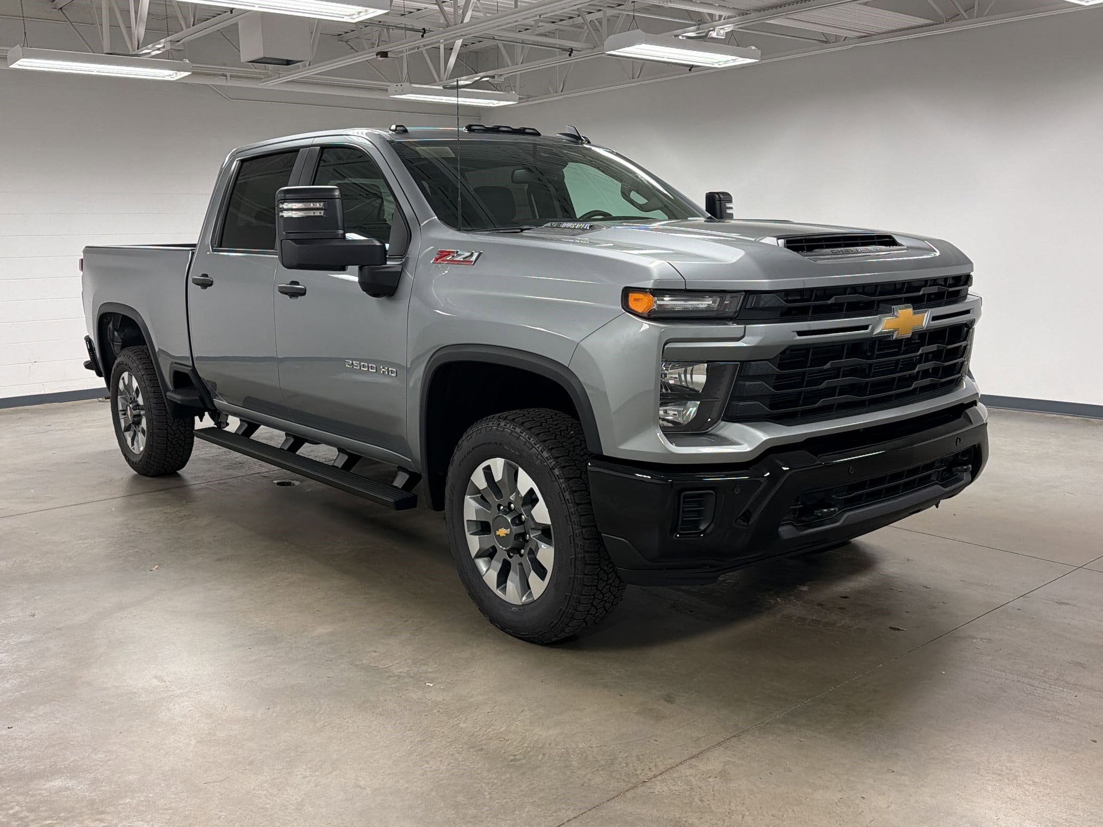 2026 Chevrolet Silverado 2500 HD Custom photo 5