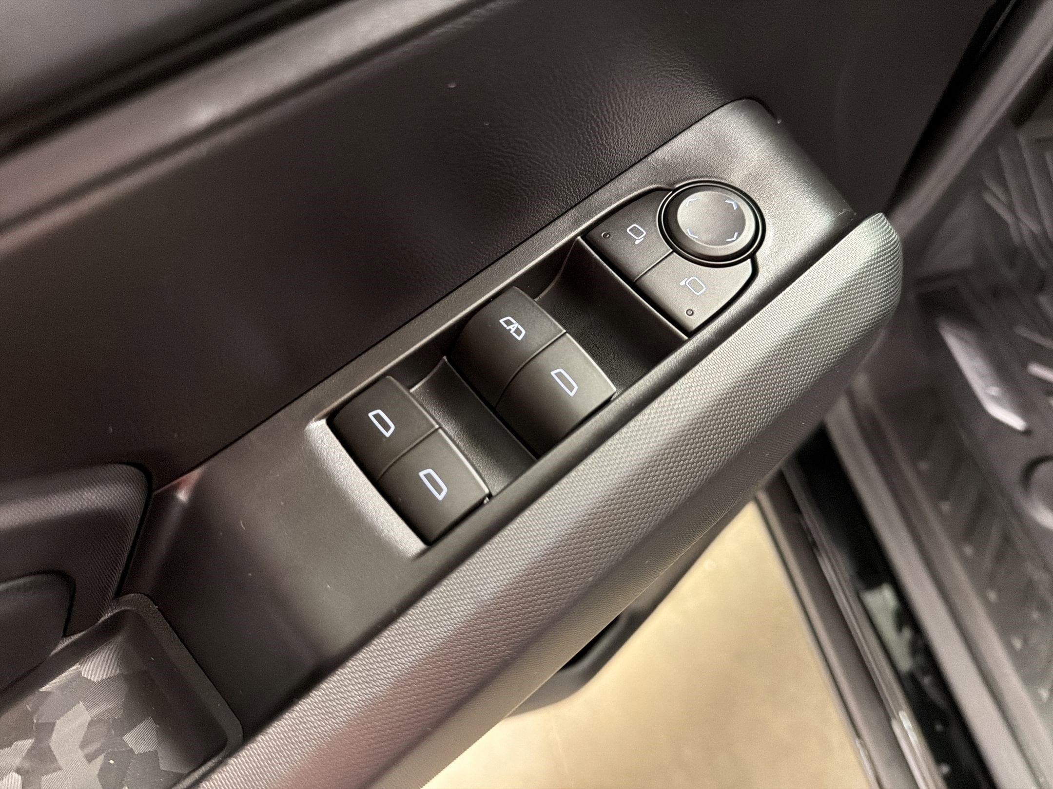 2026 Chevrolet Colorado Trail Boss - Photo 12