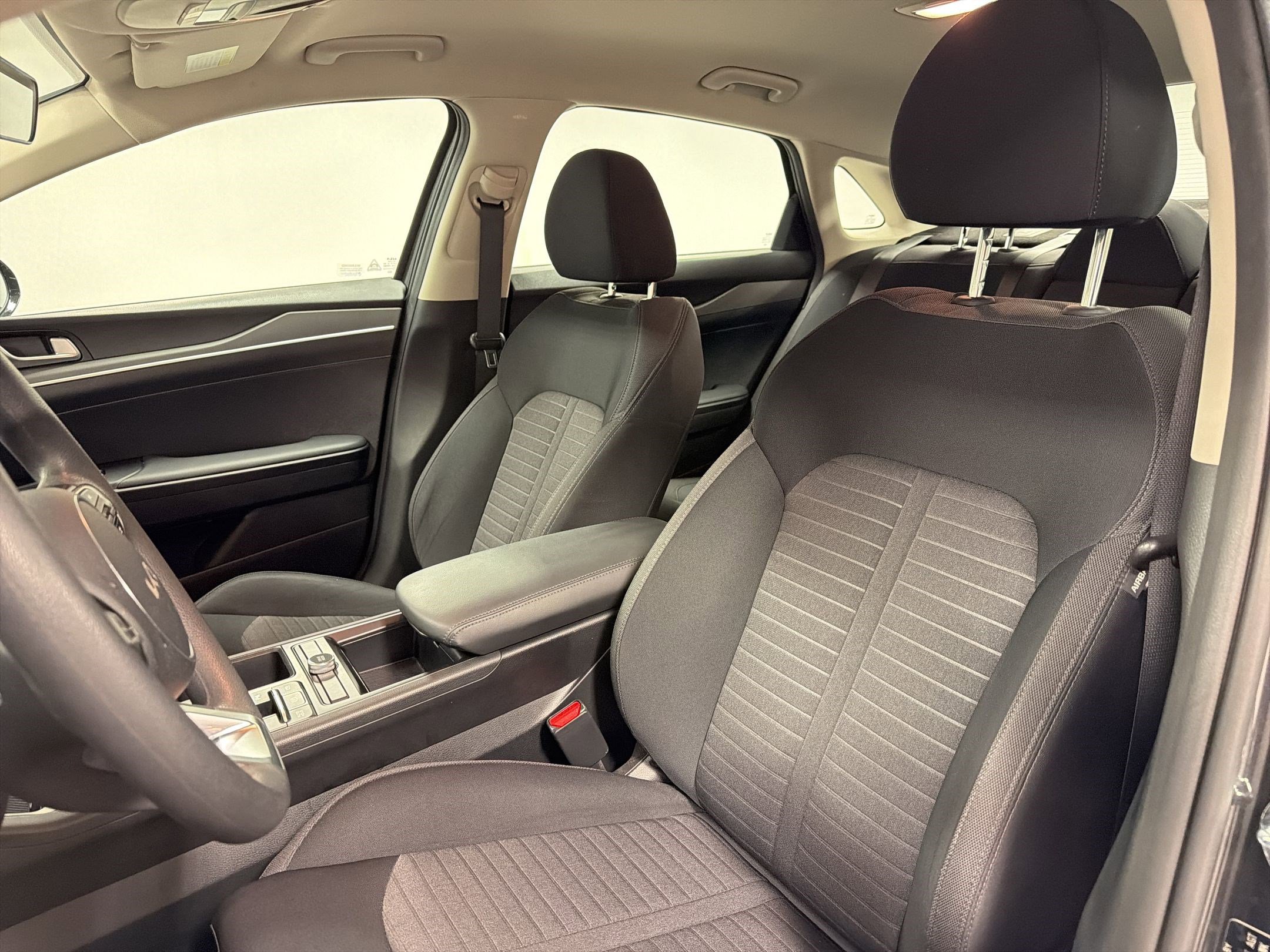 2025 Kia K5 LXS photo 4