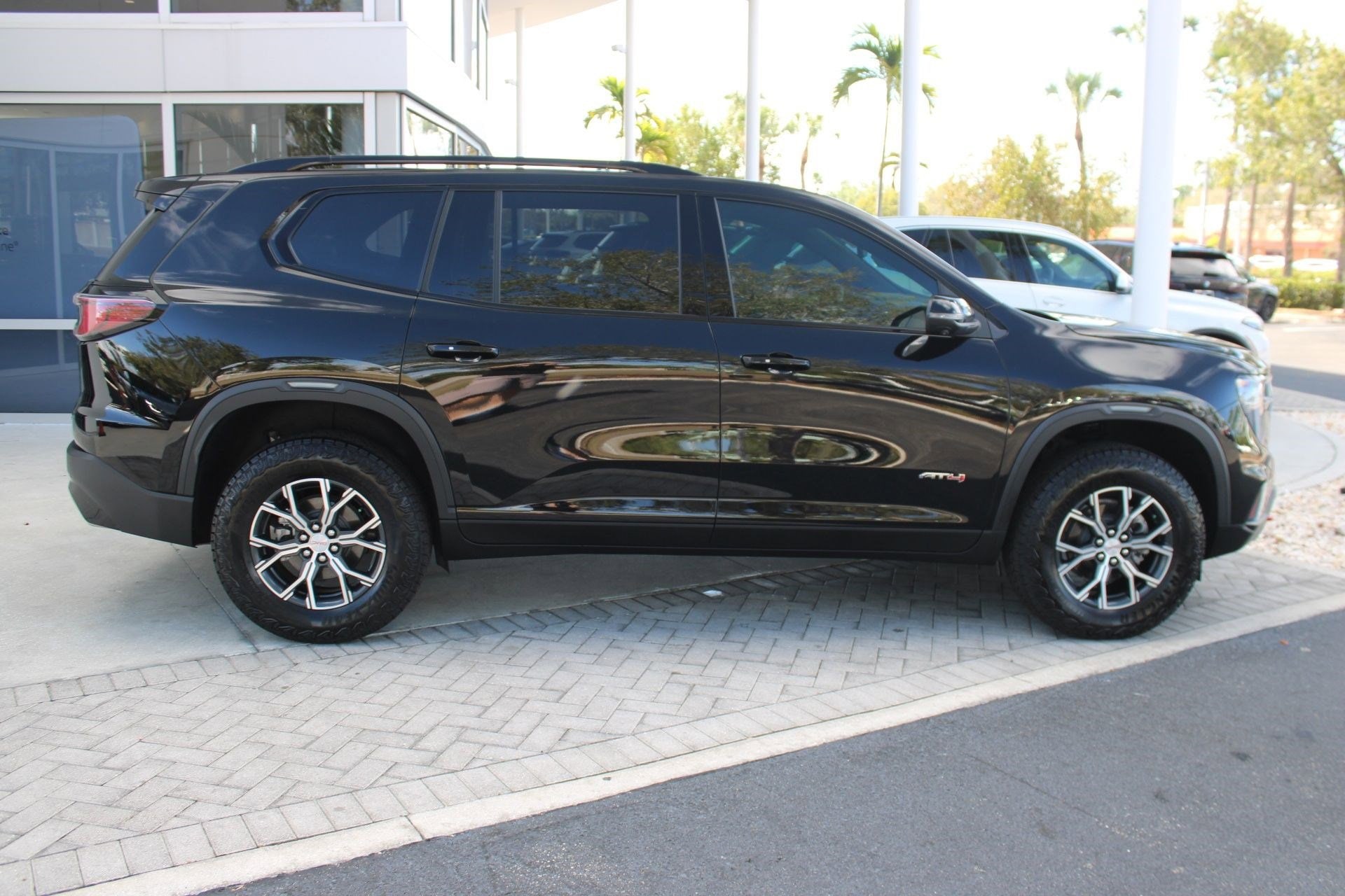 2026 GMC Acadia AT4 photo 3