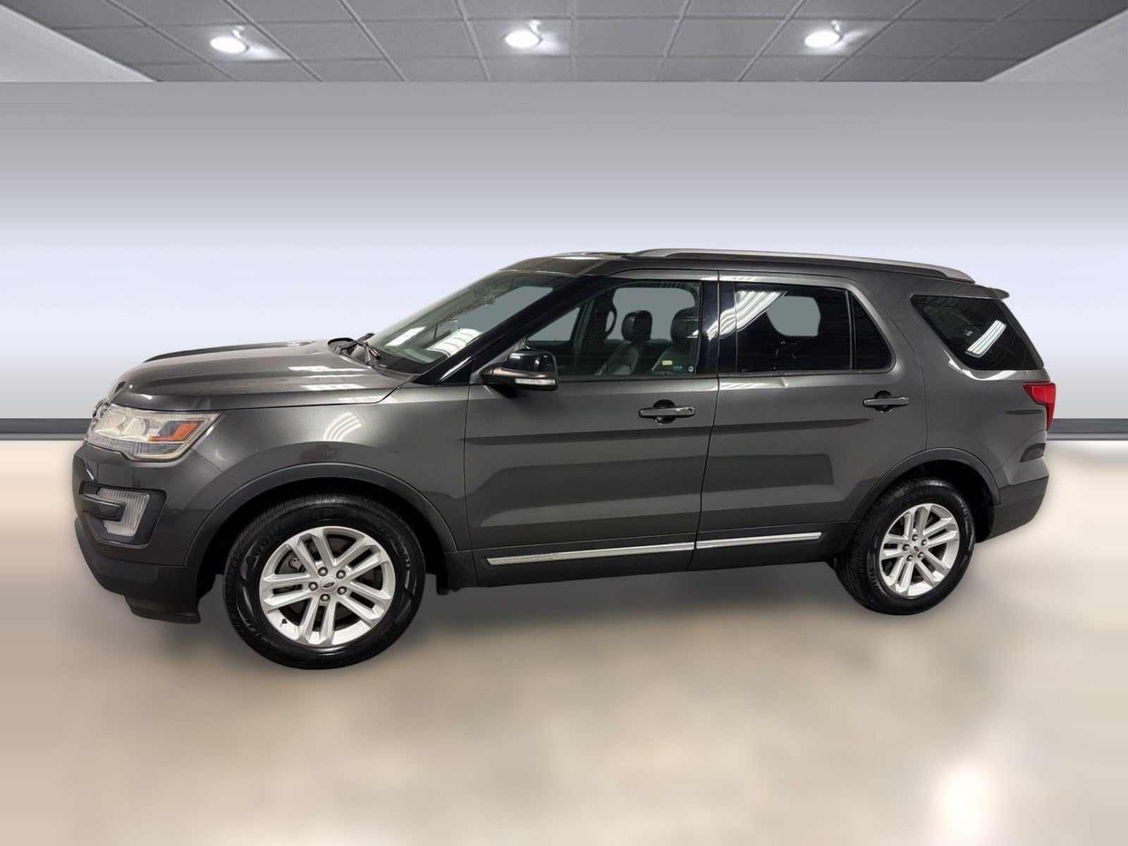 Used 2017 Ford Explorer XLT with VIN 1FM5K7D86HGD15571 for sale in Montgomery, AL