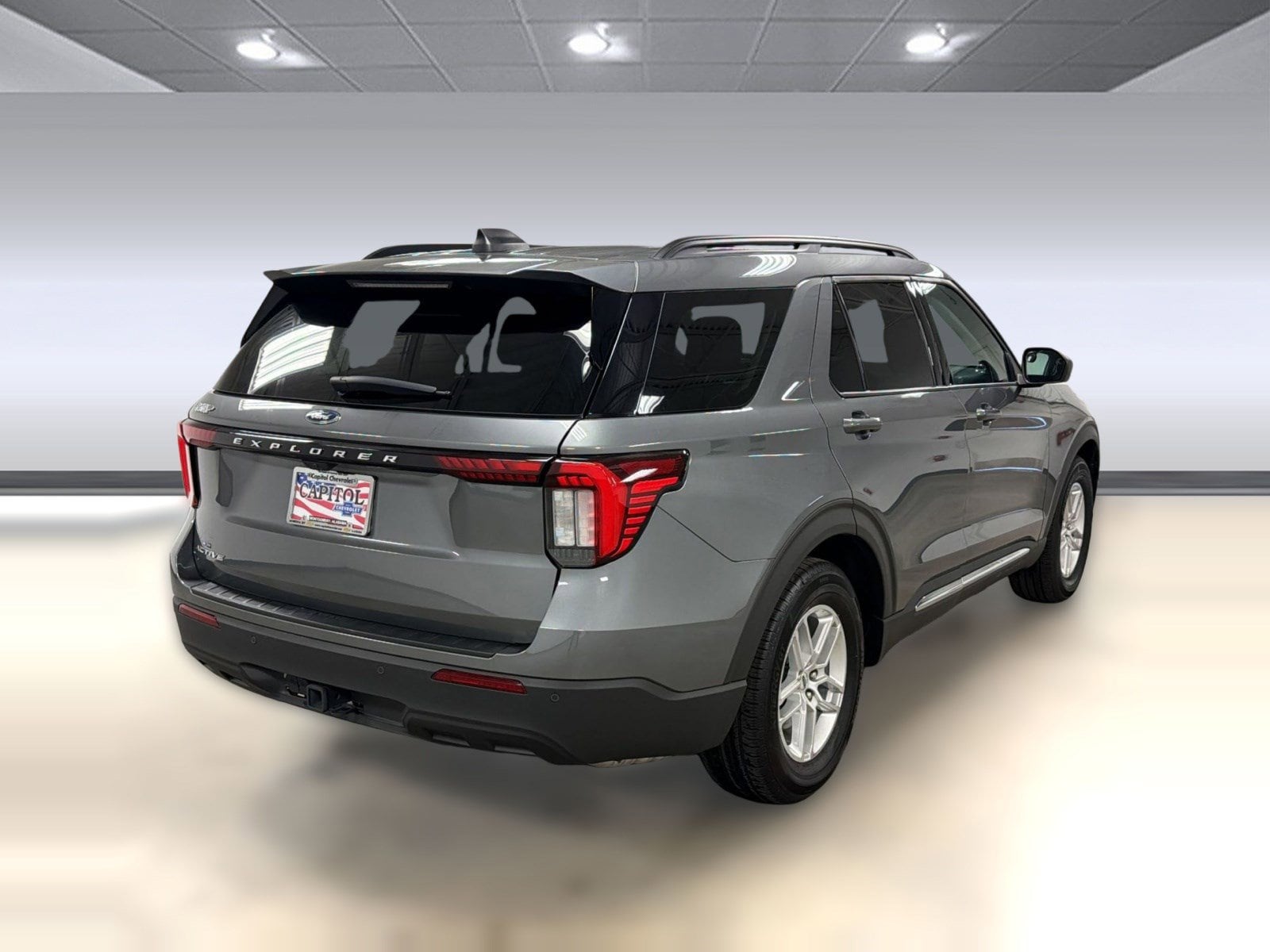 2025 Ford Explorer Active photo 3