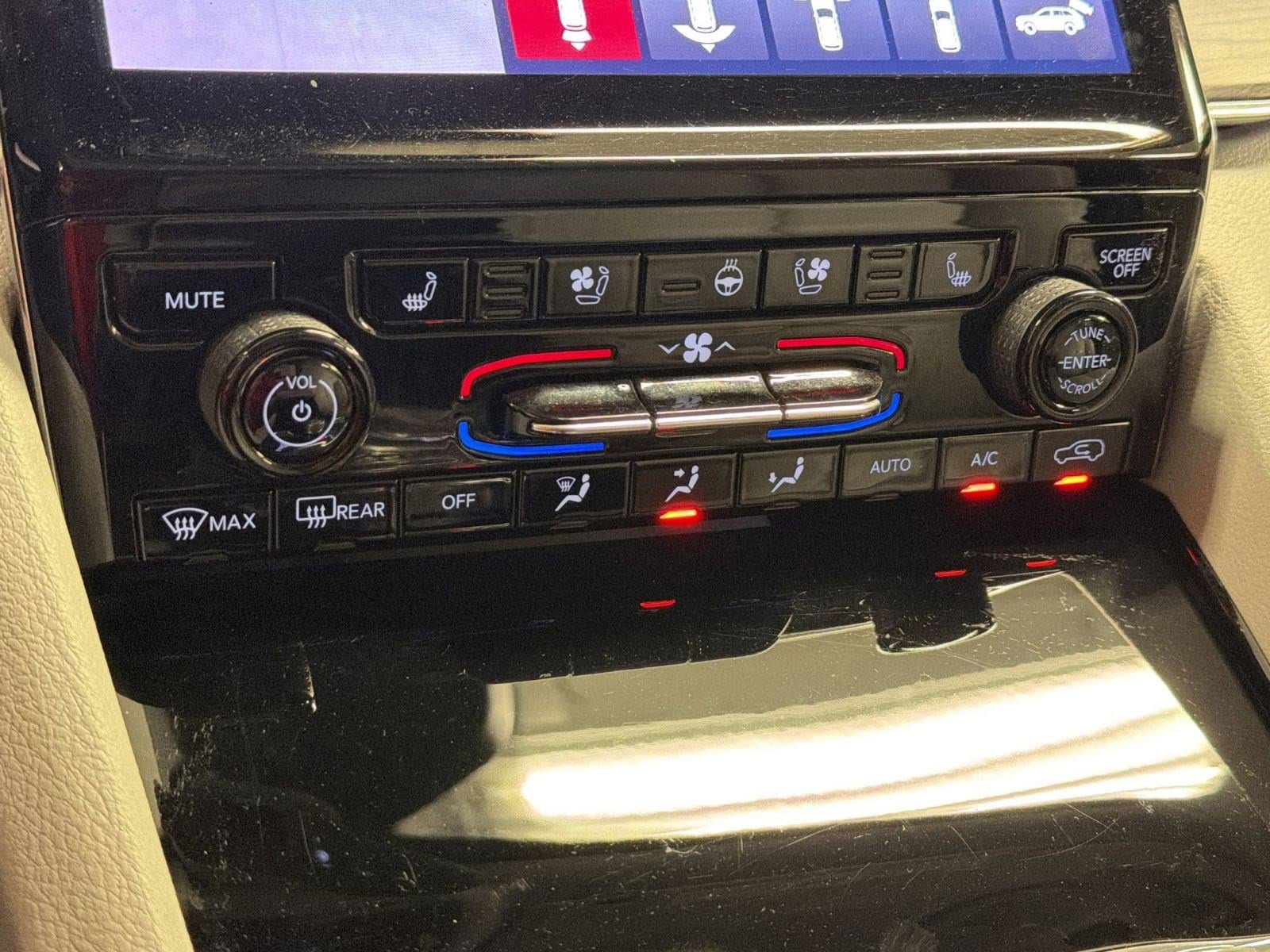 2023 Jeep Grand Cherokee Overland - Photo 18