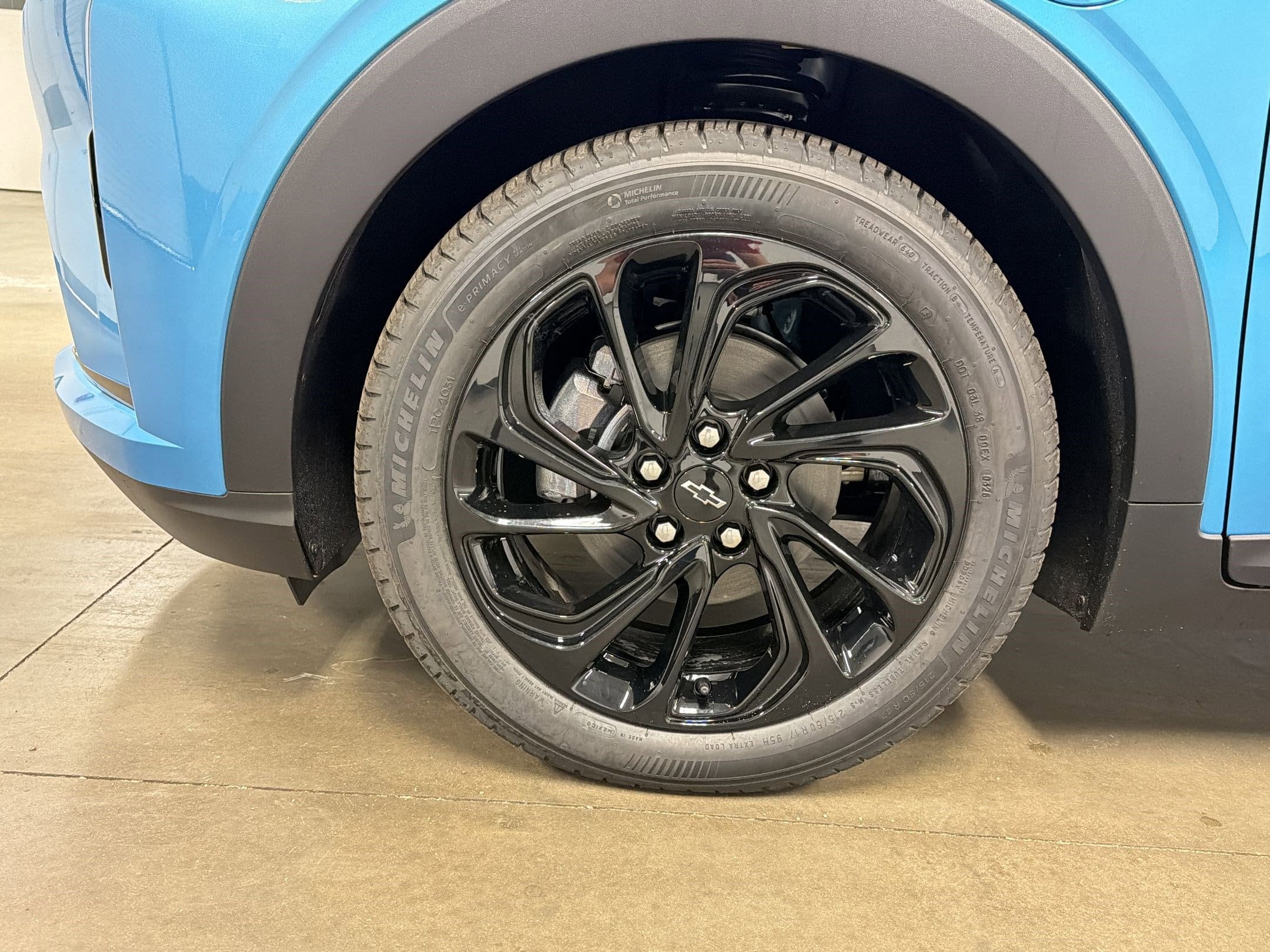 2027 Chevrolet Bolt RS - Photo 11