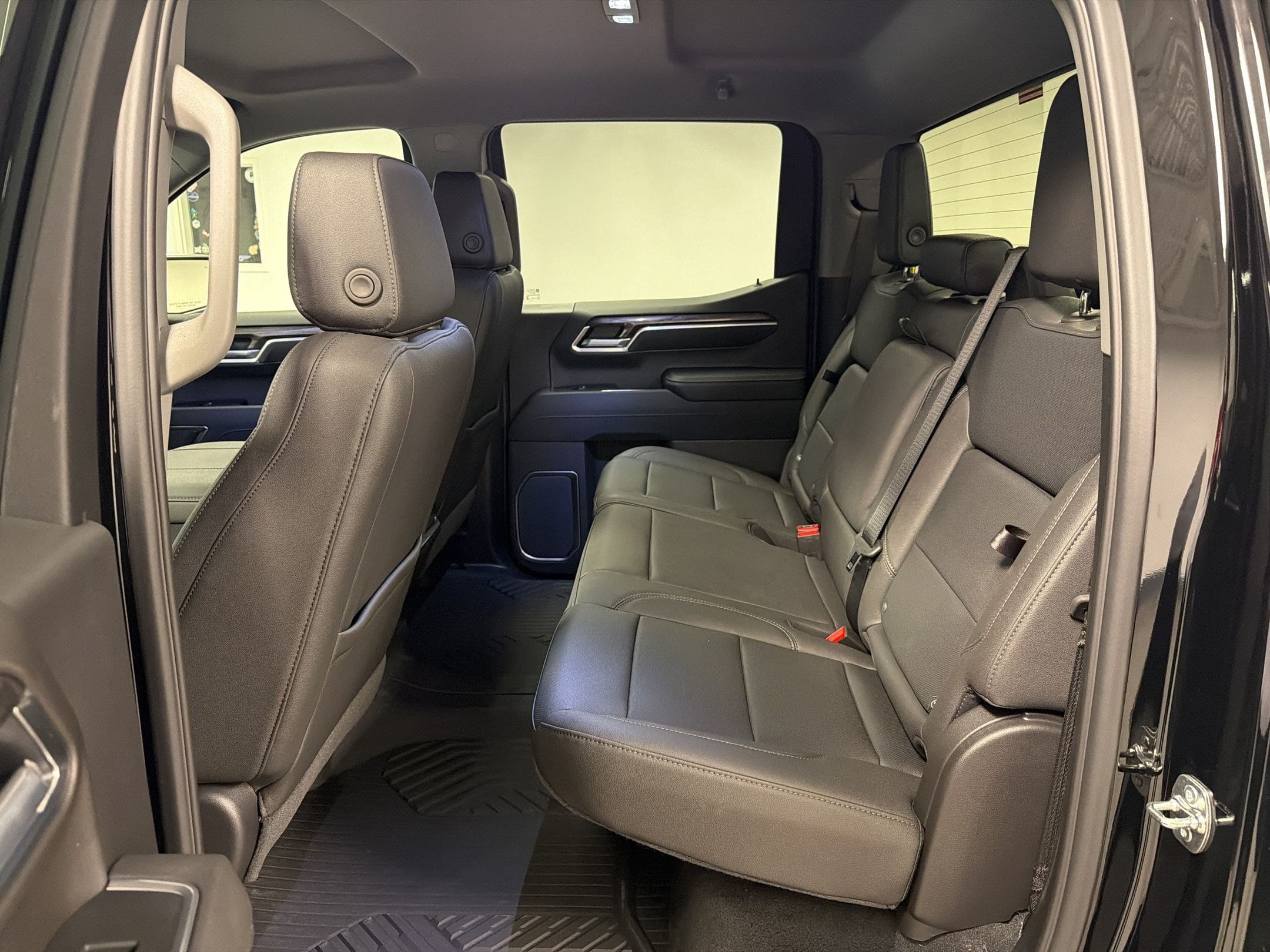 2026 Chevrolet Silverado 1500 LTZ - Photo 21