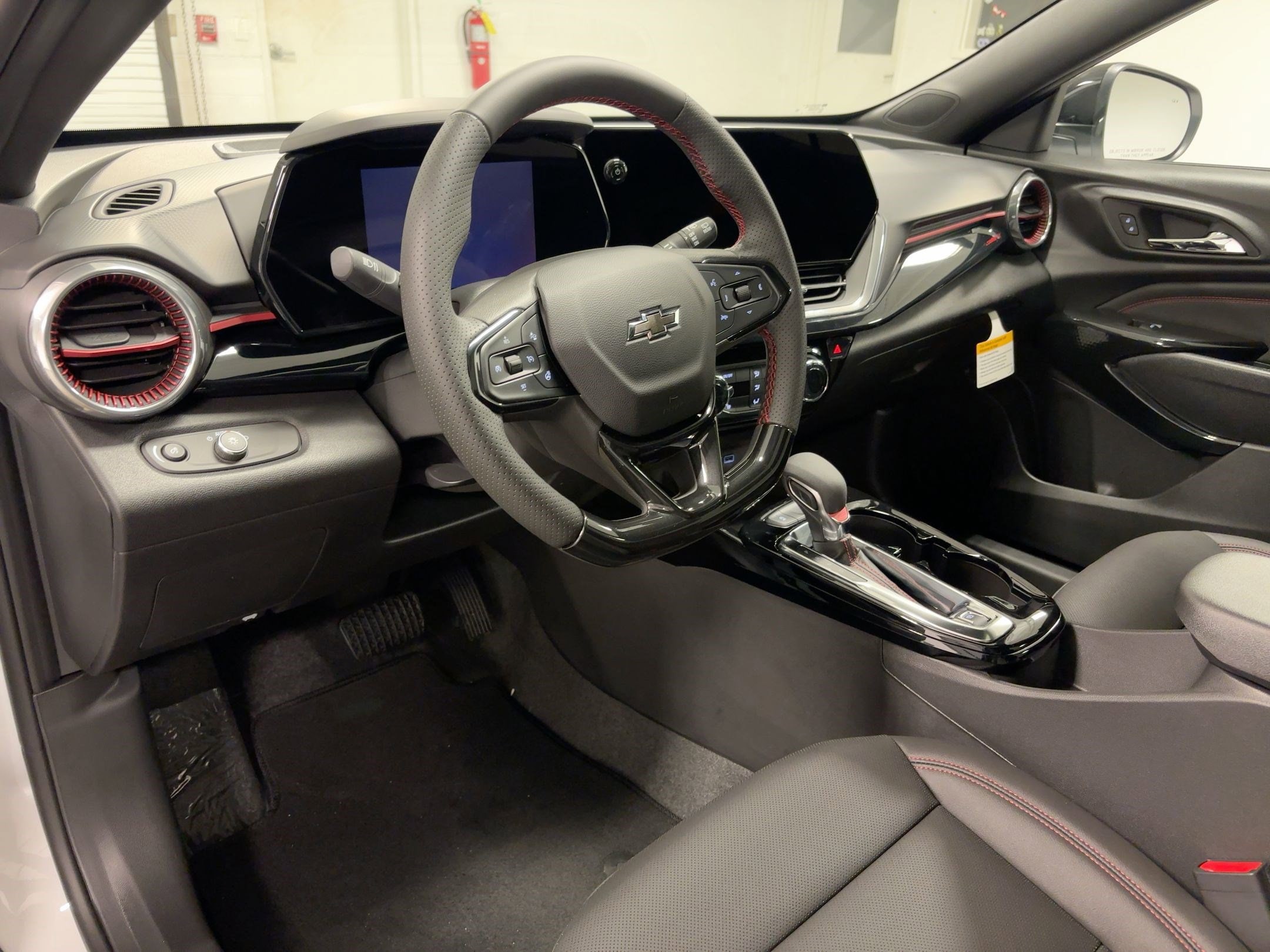 2026 Chevrolet Trax 2RS photo 2