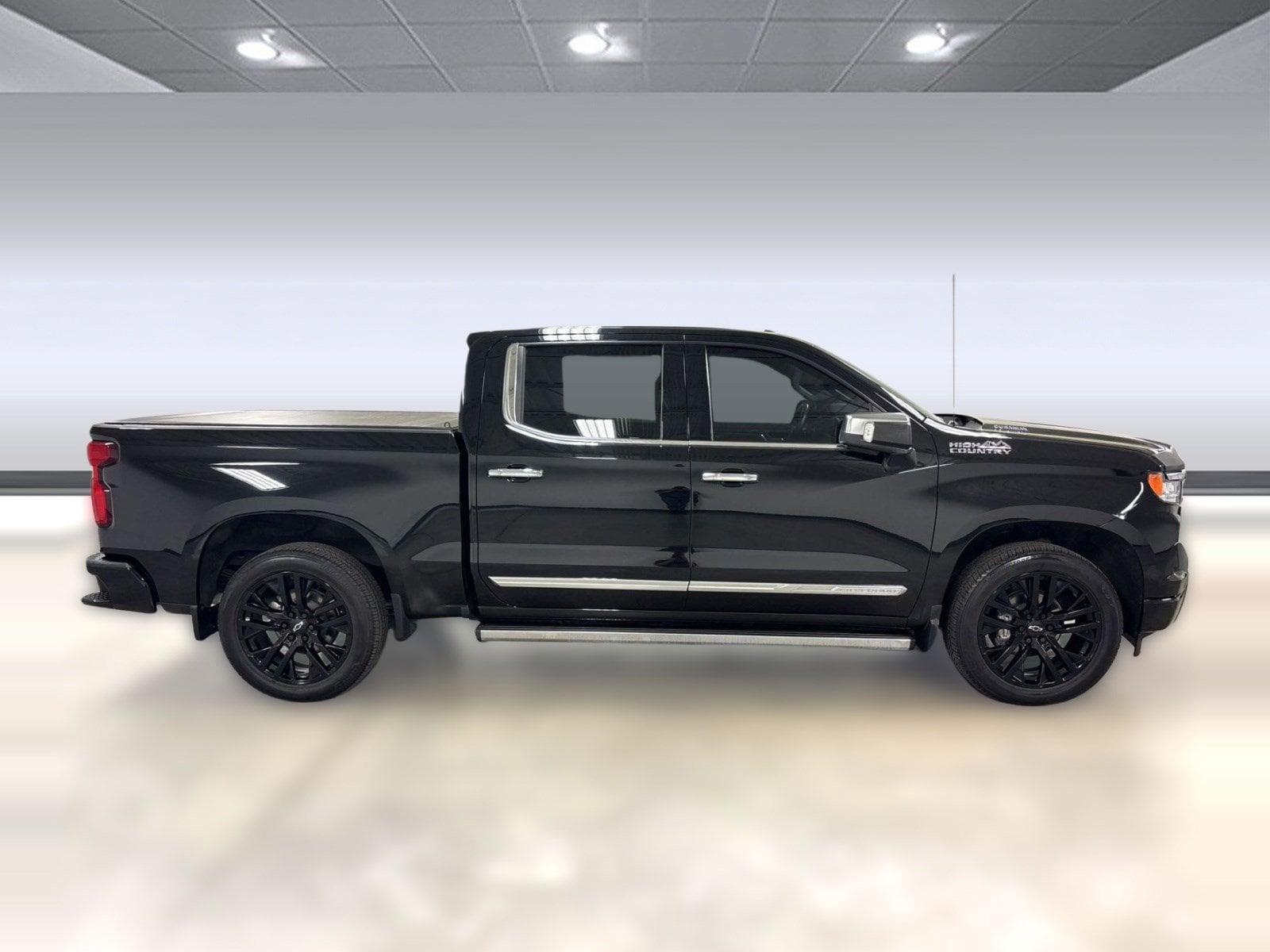 2023 Chevrolet Silverado 1500 High Country photo 5