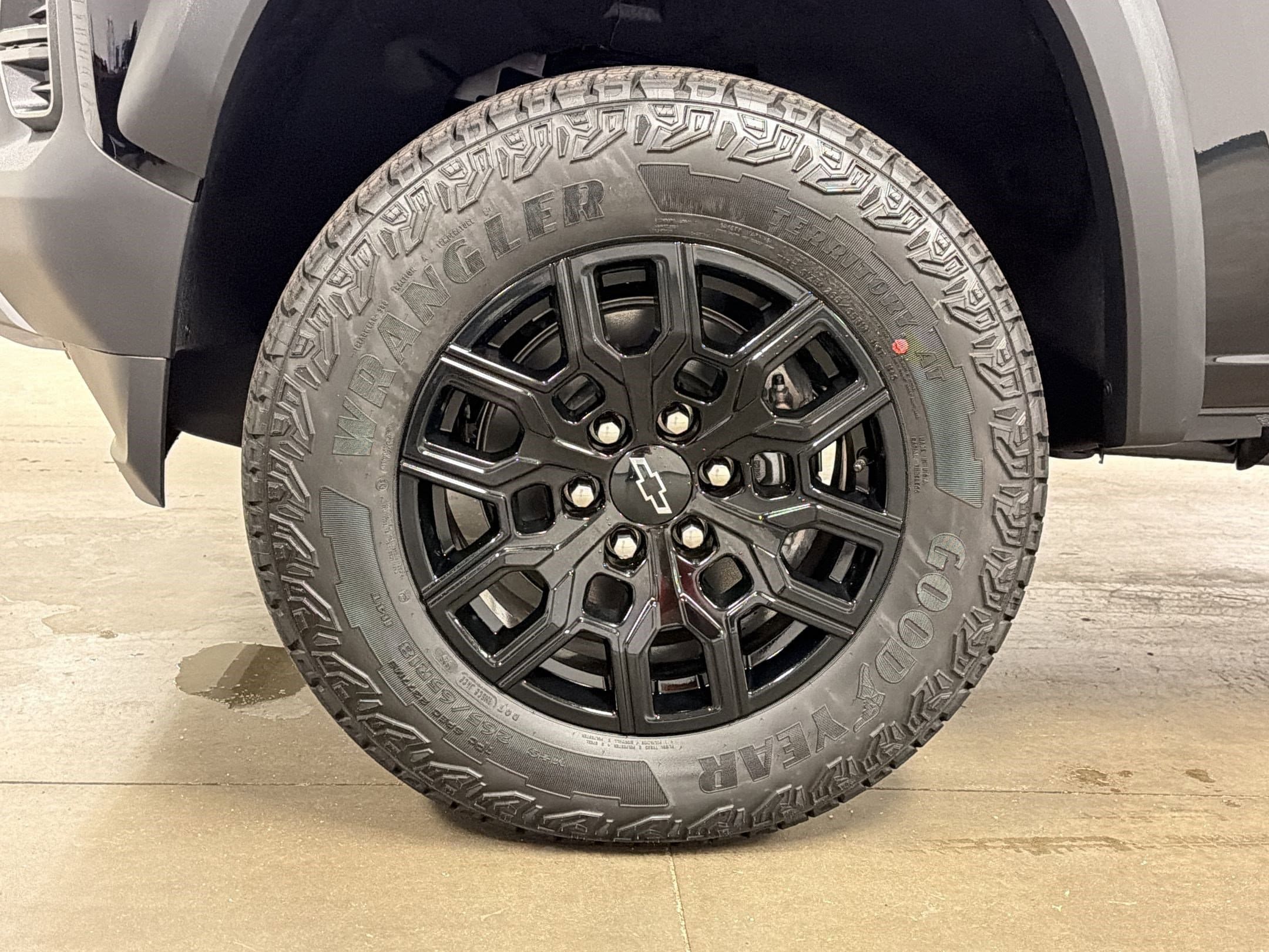 2026 Chevrolet Colorado Trail Boss - Photo 10