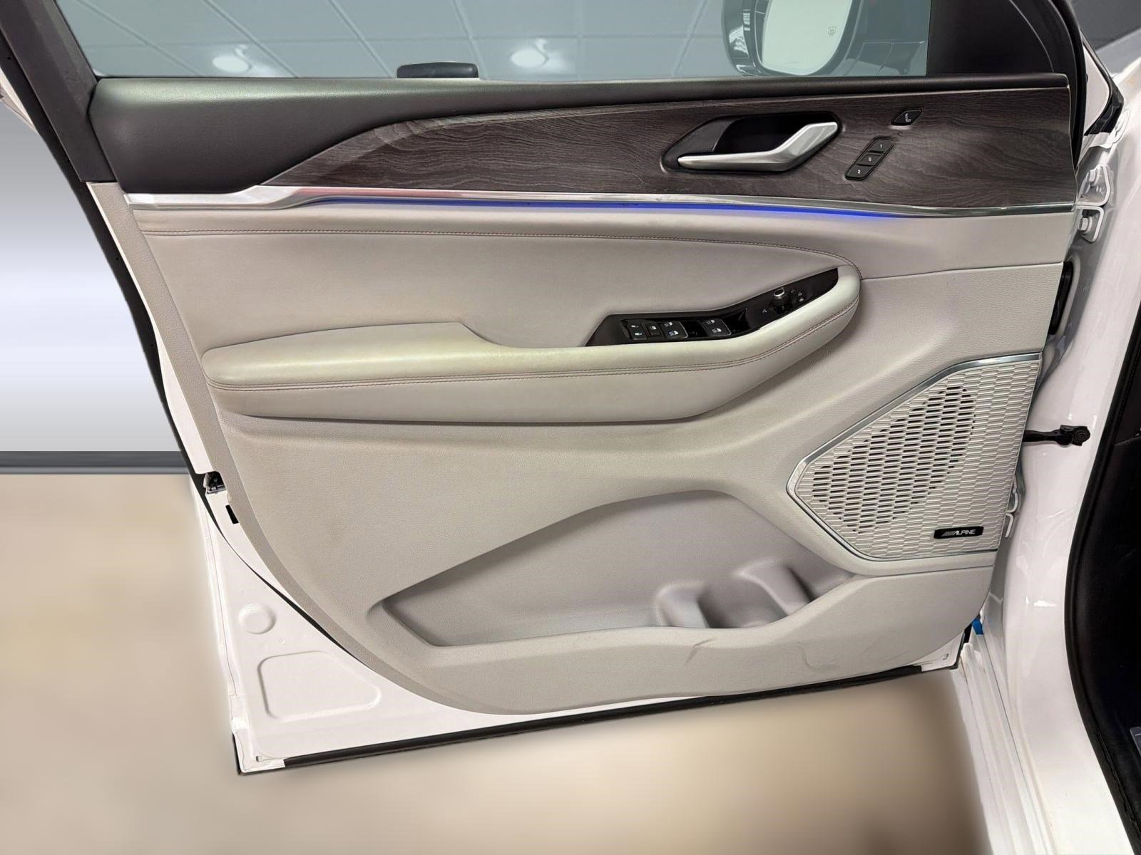 2023 Jeep Grand Cherokee Overland - Photo 12