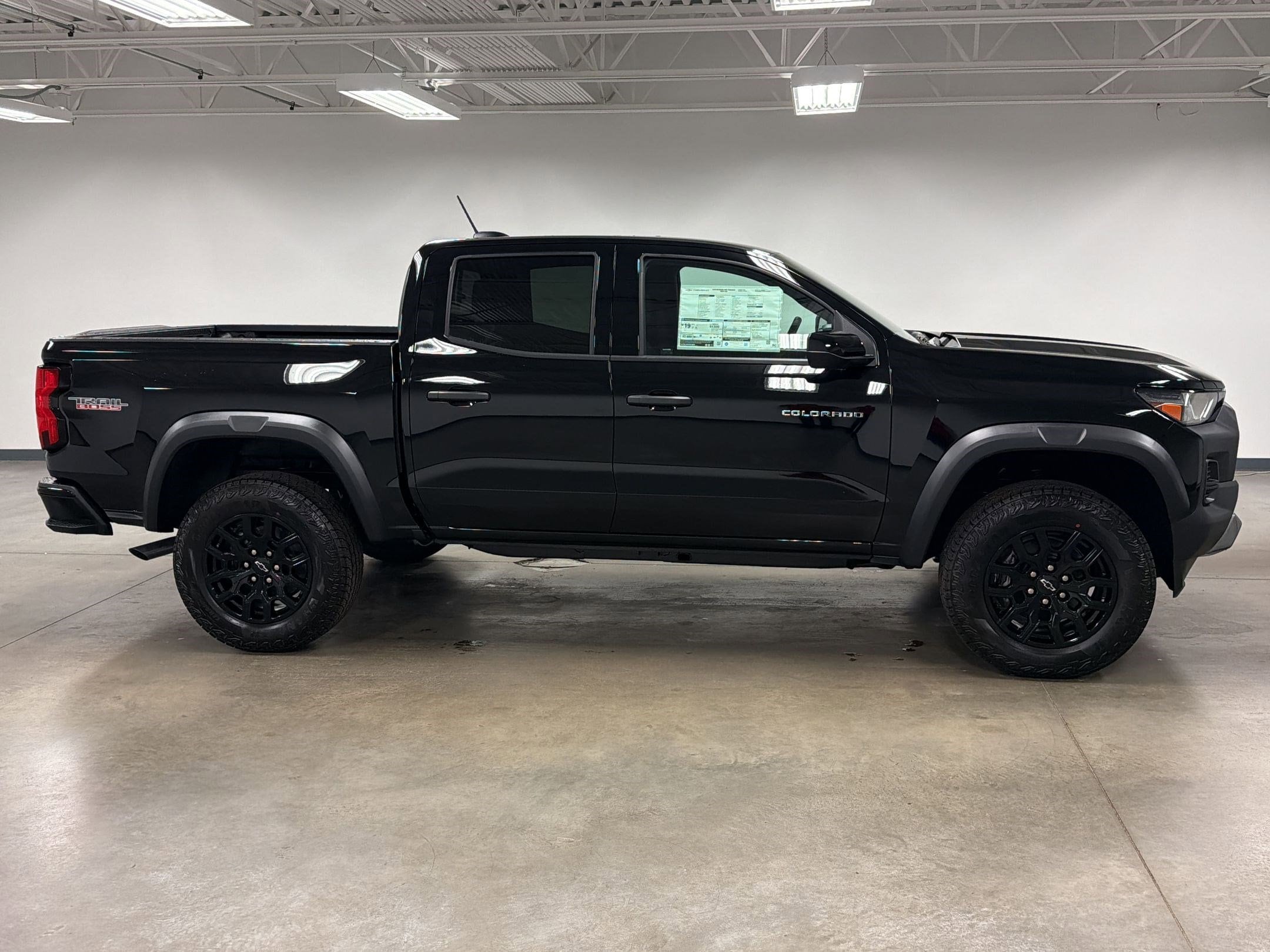 2026 Chevrolet Colorado Trail Boss - Photo 6