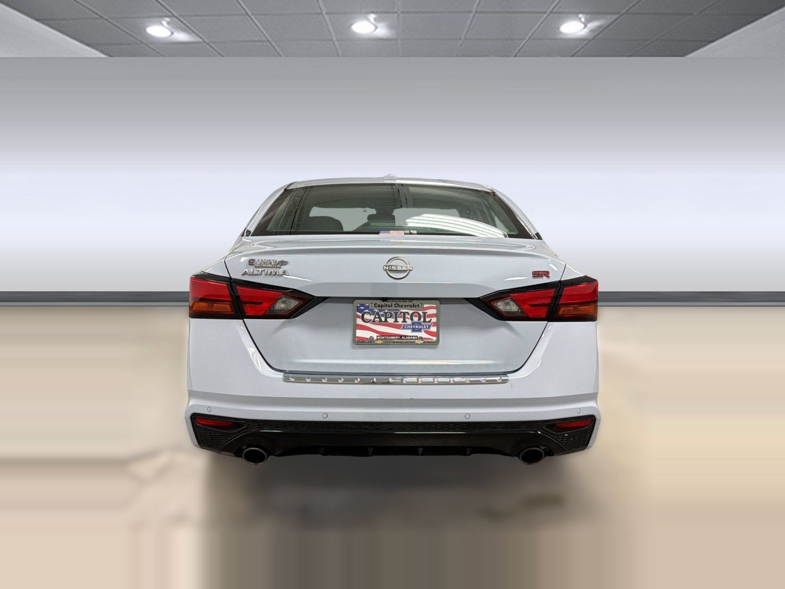 Altima SR FWD Sedan