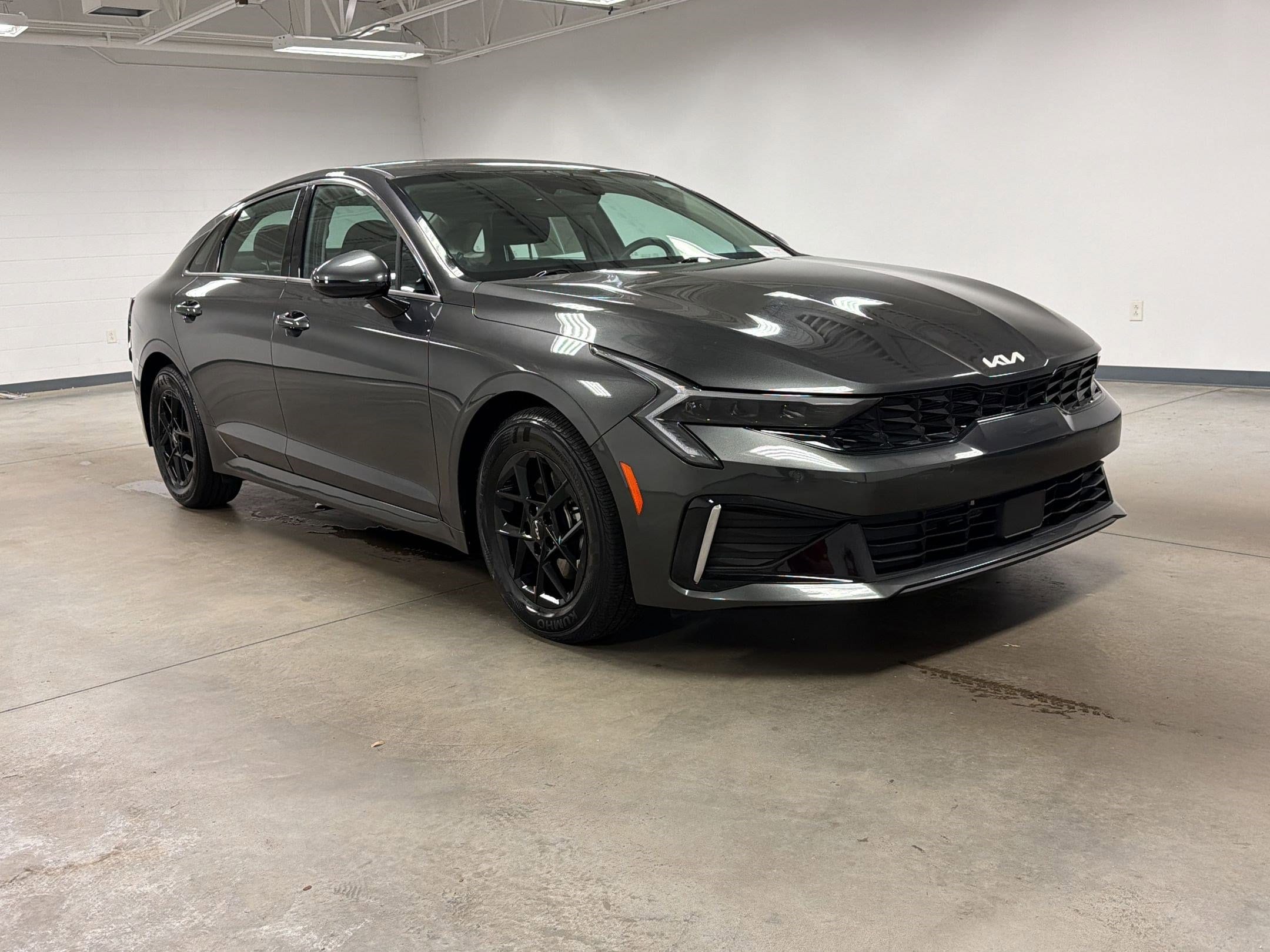 2025 Kia K5 LXS photo 6