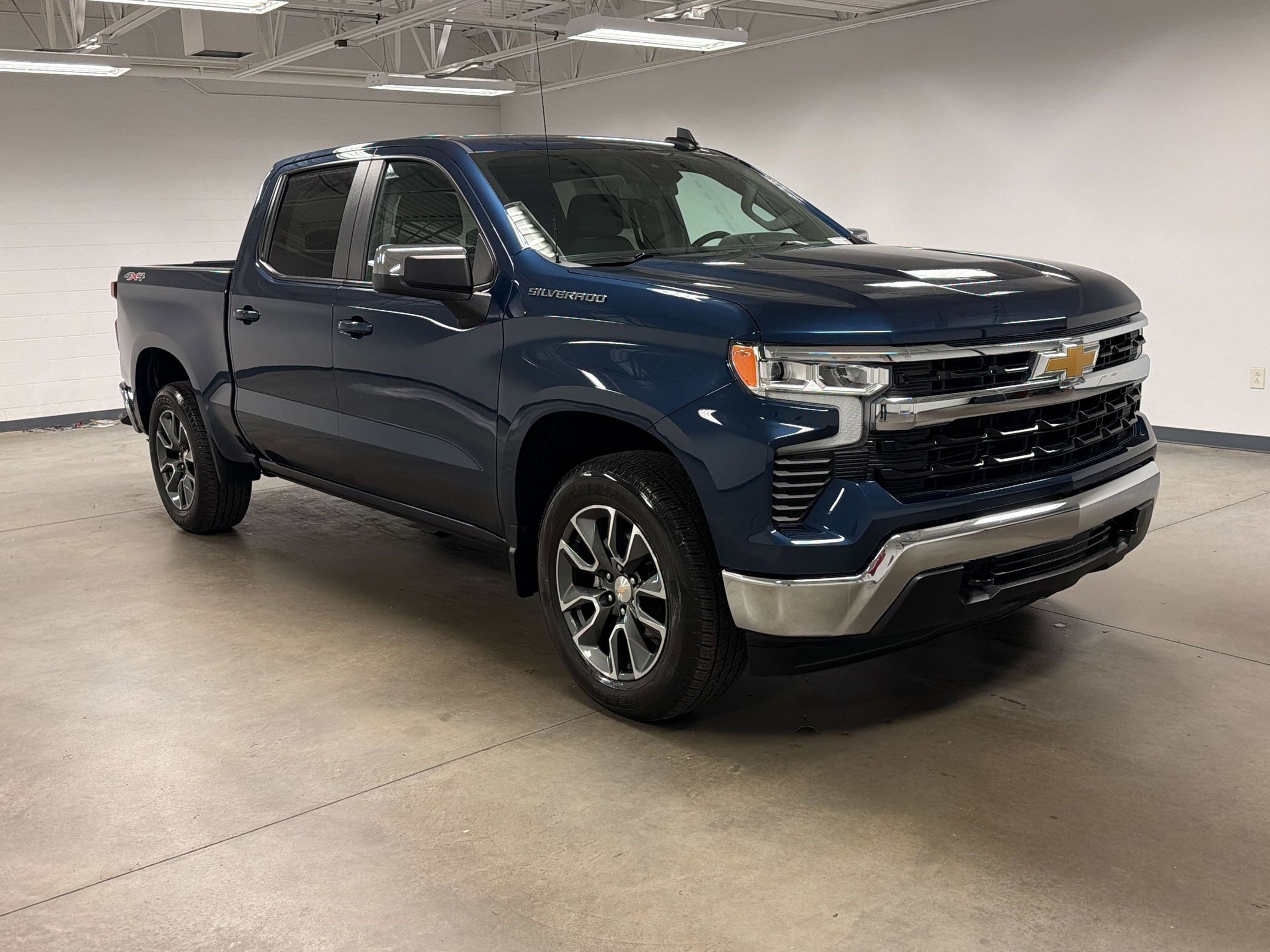 2023 Chevrolet Silverado 1500 LT (2FL) photo 5