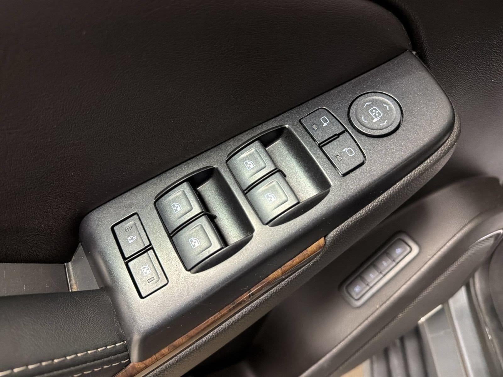 2020 Chevrolet Tahoe LT - Photo 23