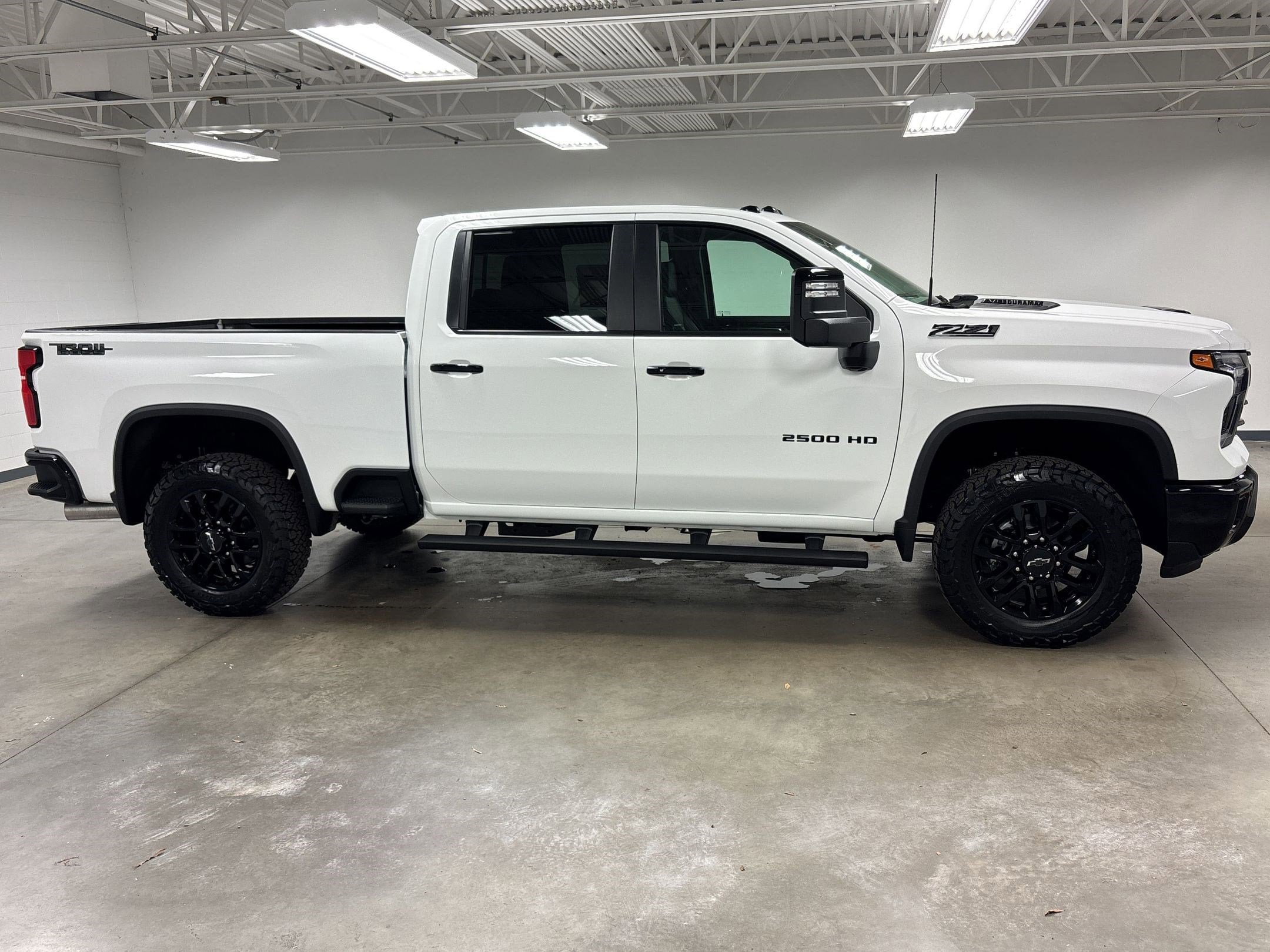2026 Chevrolet Silverado 2500 HD LT photo 5