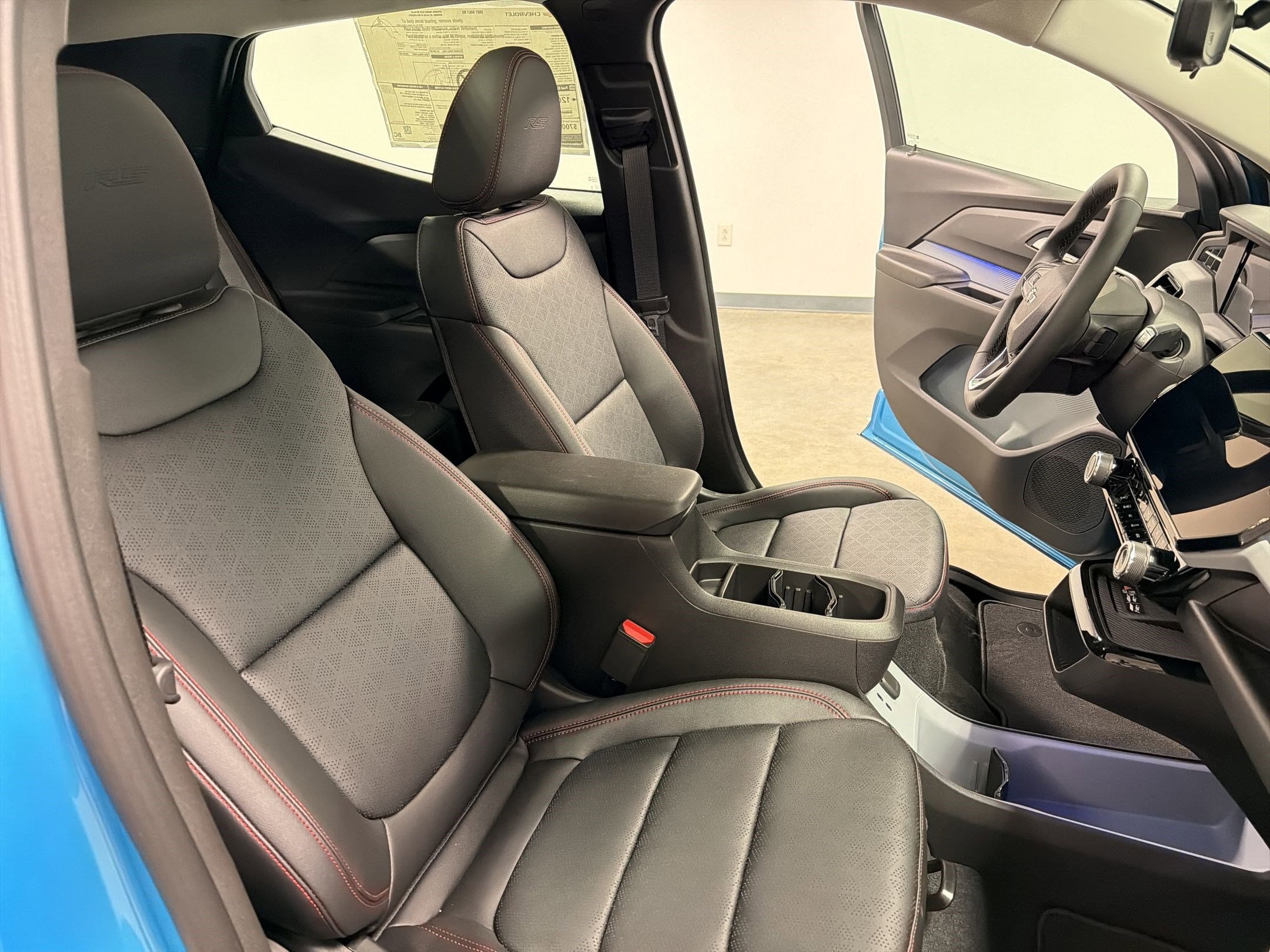 2027 Chevrolet Bolt RS - Photo 31